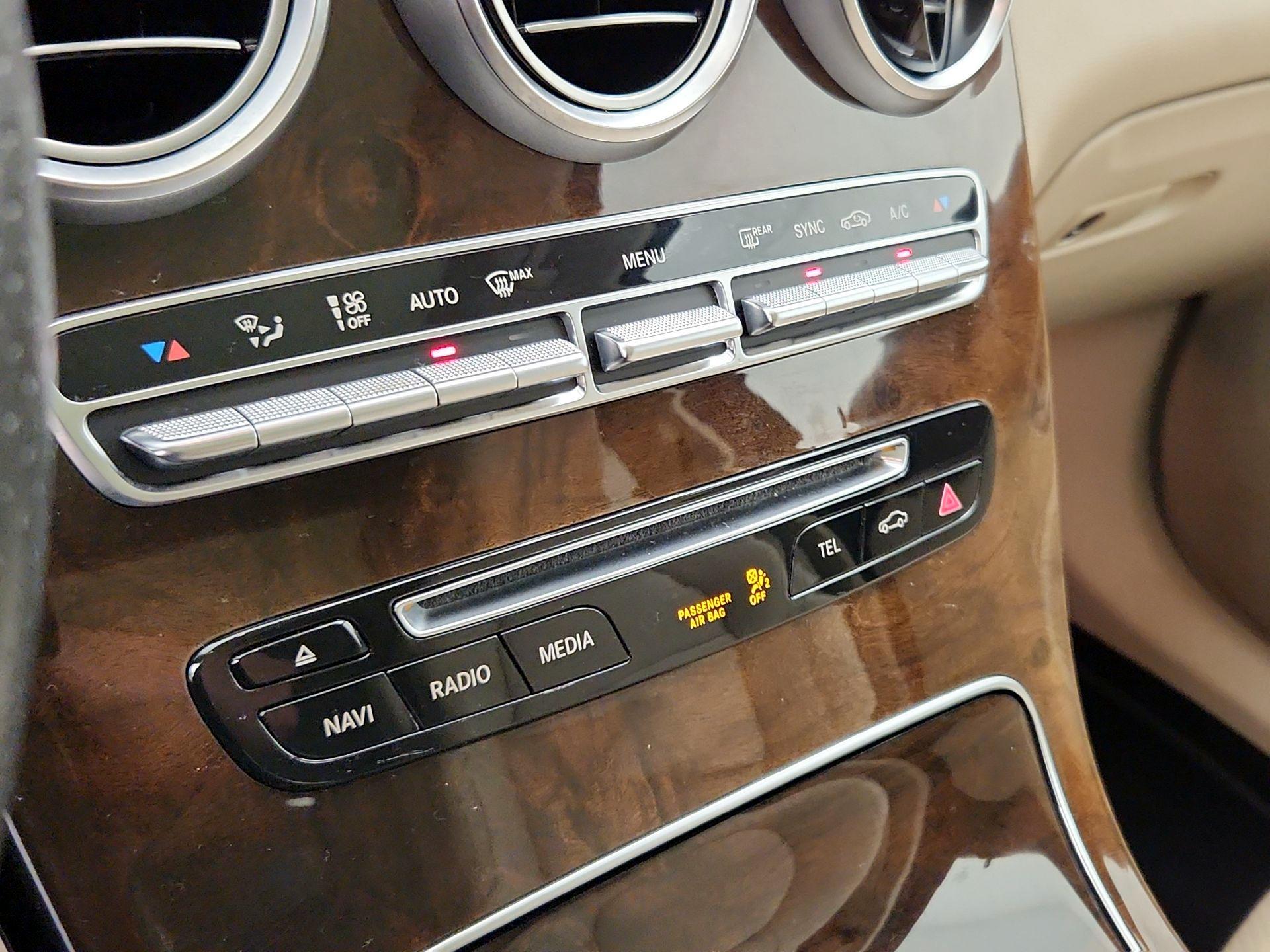 Thumbnail: 2018 Mercedes-Benz GLC - 16