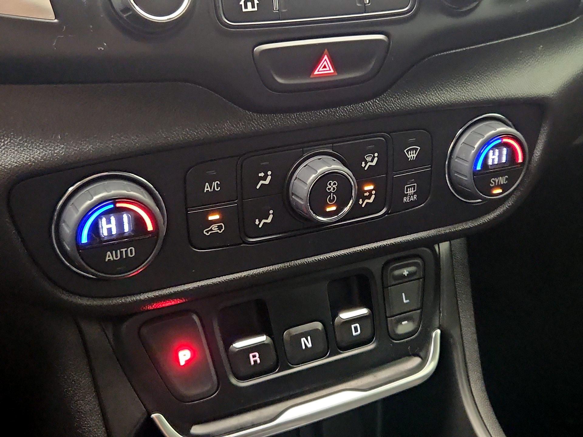 Thumbnail: 2019 GMC Terrain - 17