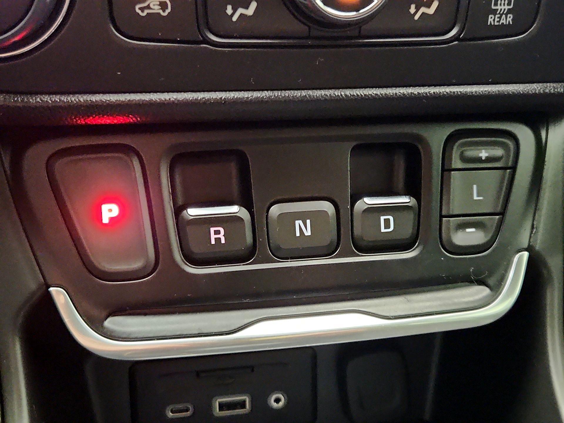 Thumbnail: 2019 GMC Terrain - 18