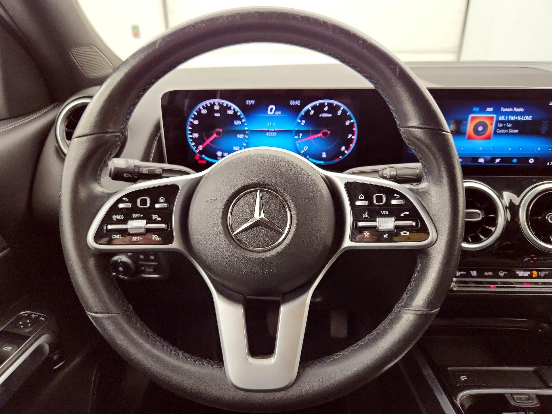 Thumbnail: 2020 Mercedes-Benz GLB - 10