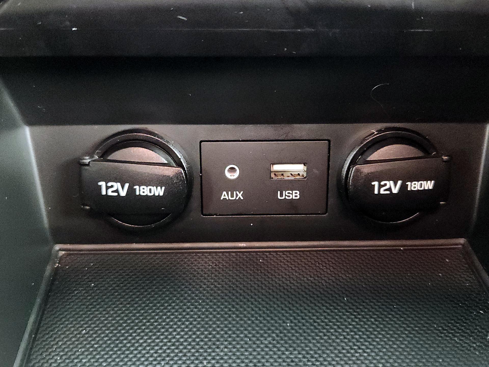 Thumbnail: 2018 Hyundai Elantra - 18