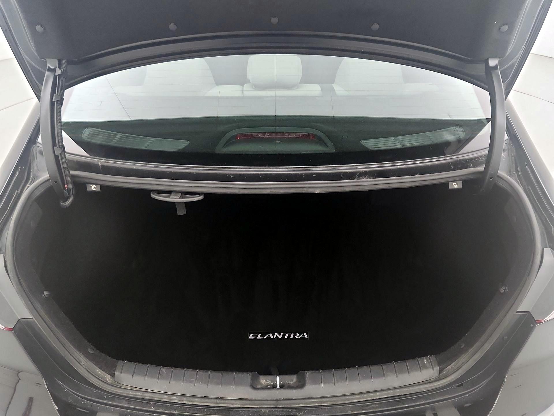 Thumbnail: 2018 Hyundai Elantra - 20