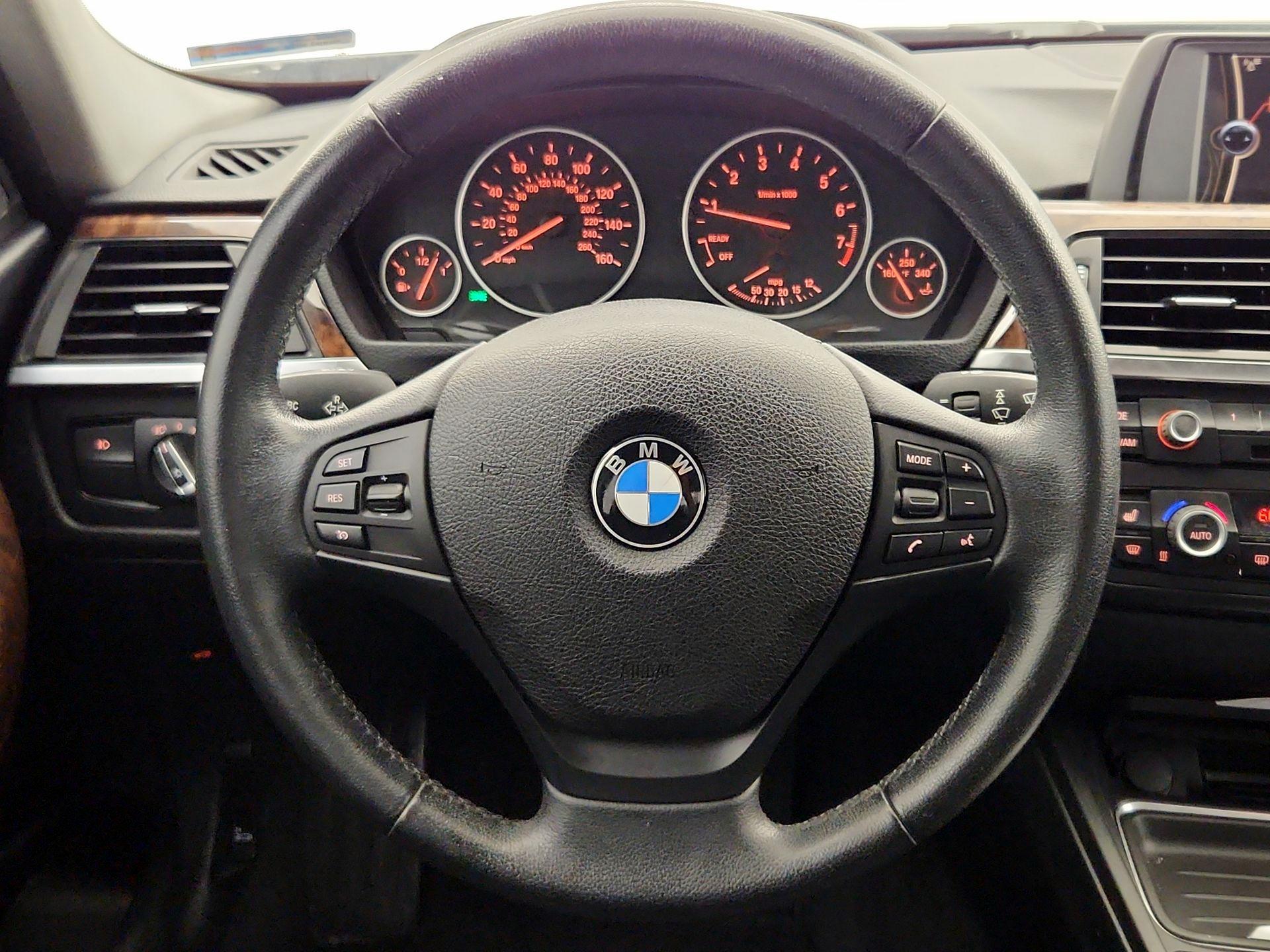Thumbnail: 2014 BMW 3 Series - 10