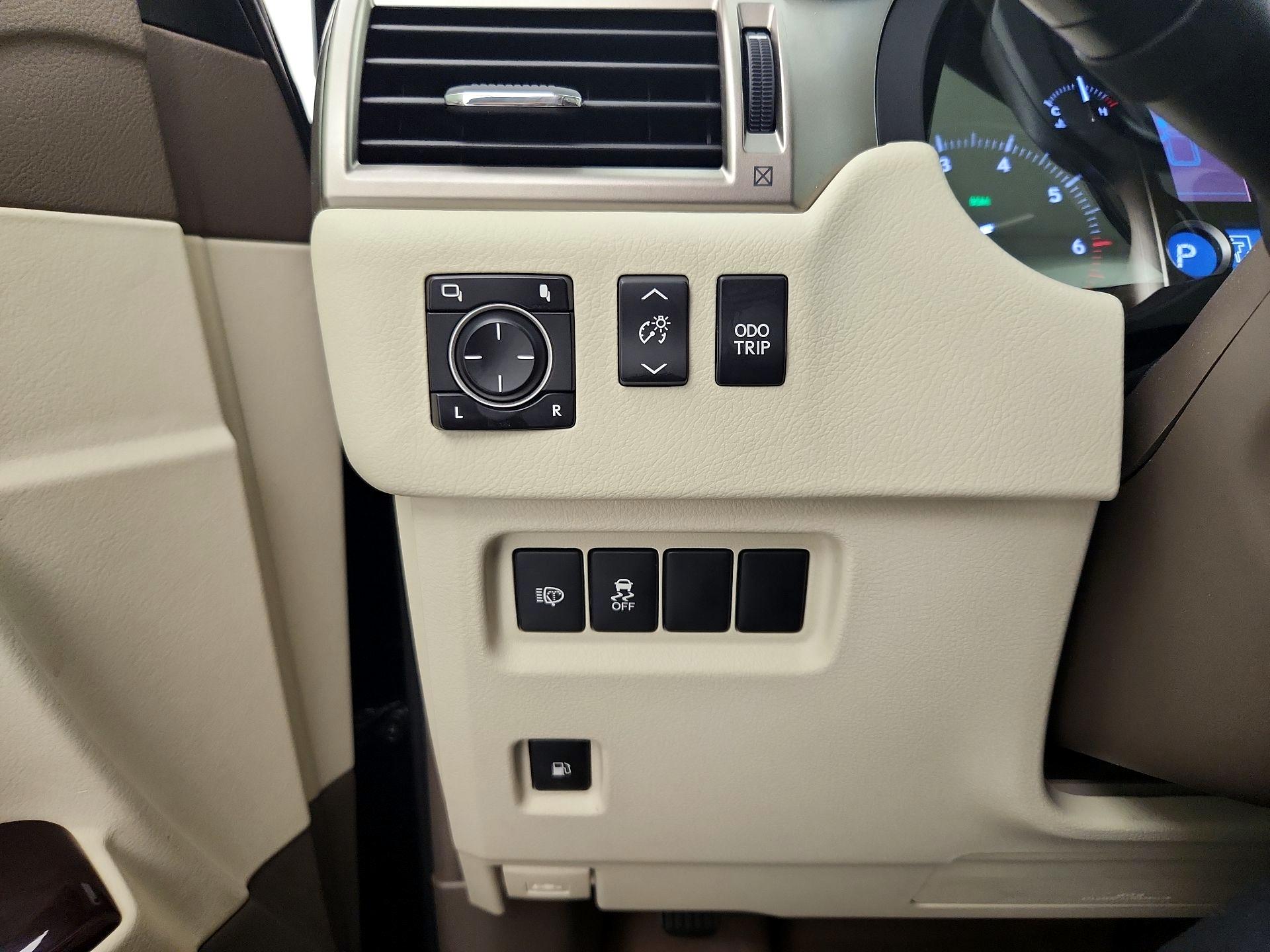 Thumbnail: 2016 Lexus GX - 13