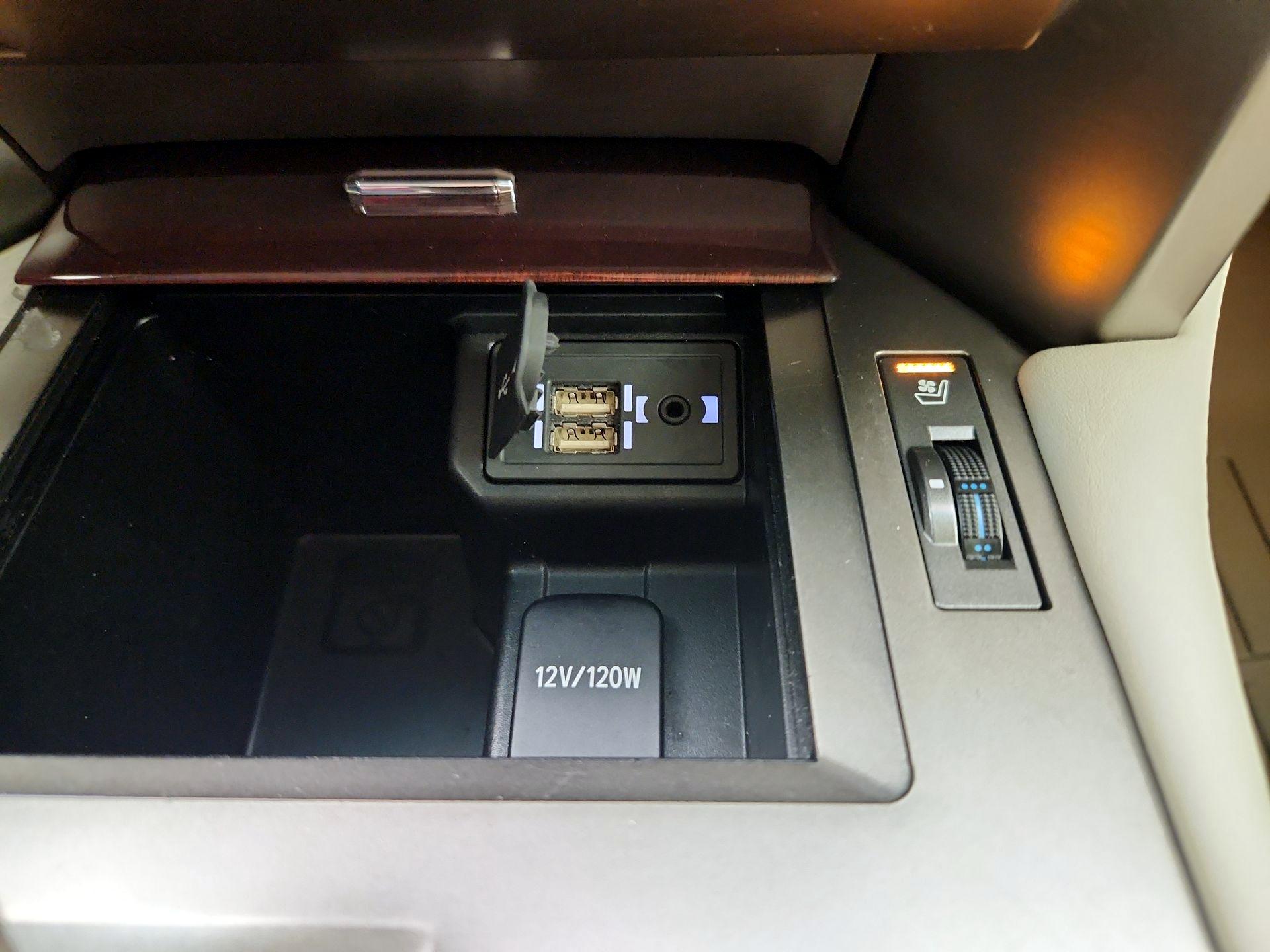 Thumbnail: 2016 Lexus GX - 19