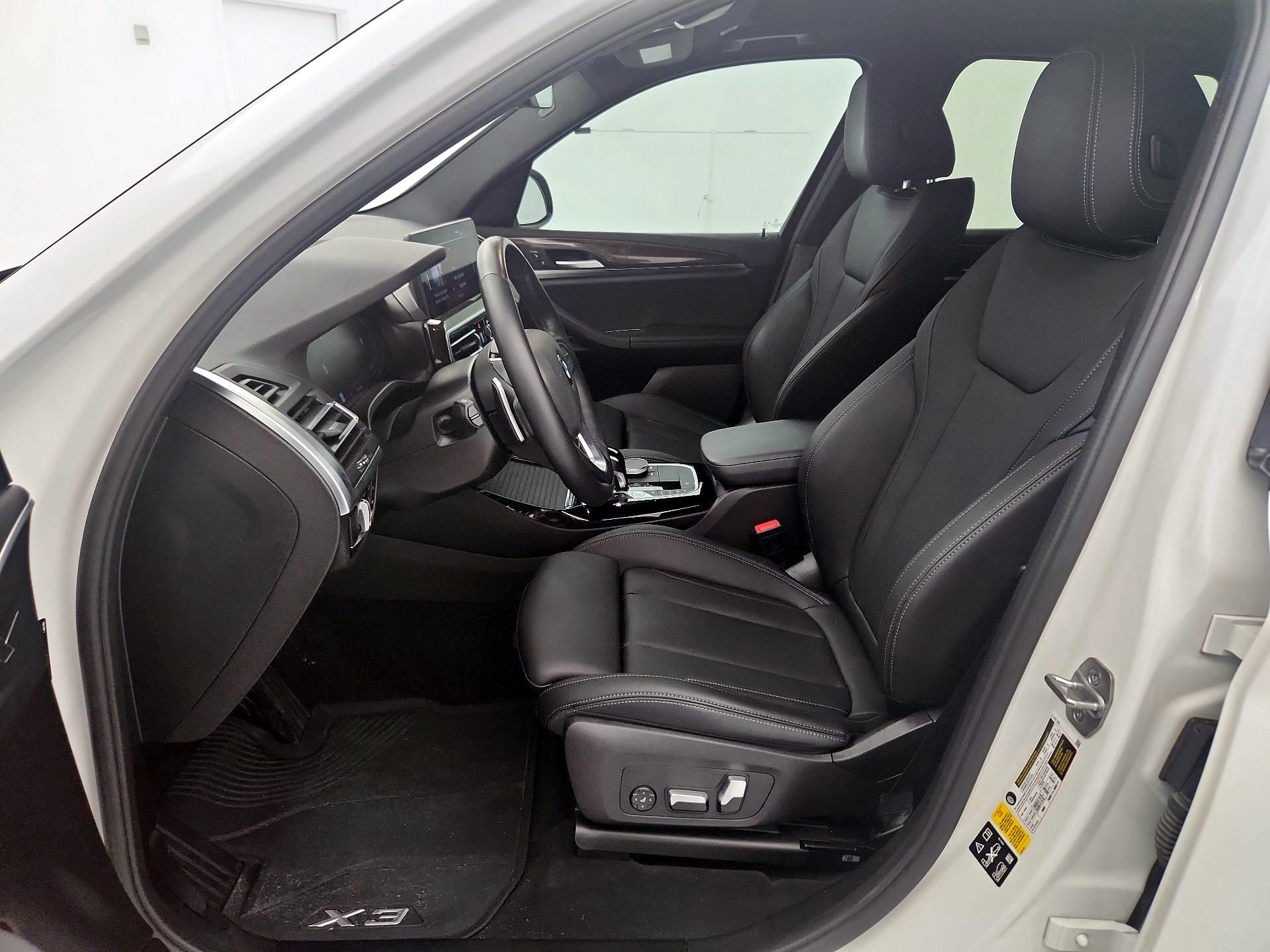 Thumbnail: 2022 BMW X3 - 11