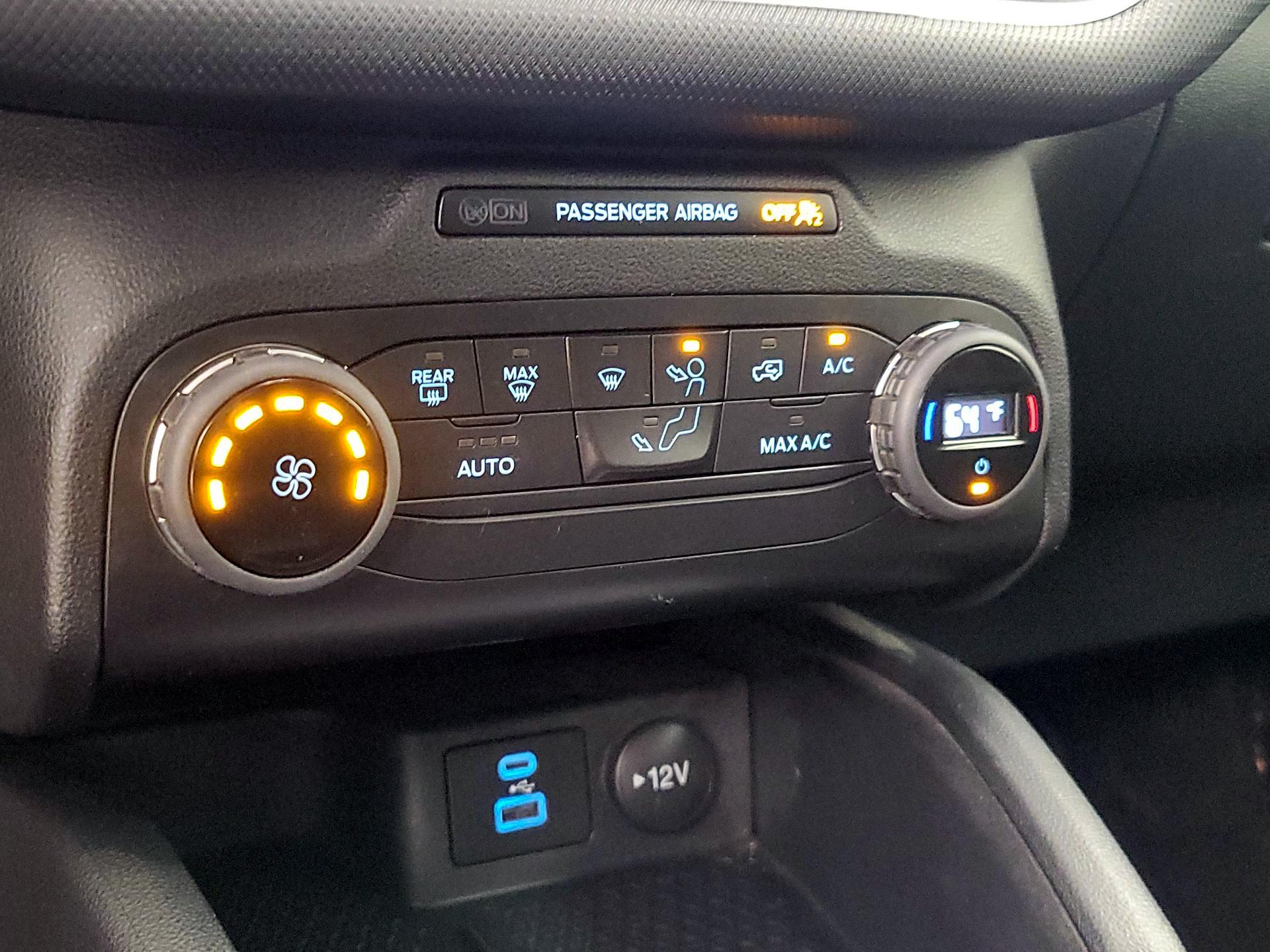 Thumbnail: 2021 Ford Bronco Sport - 16