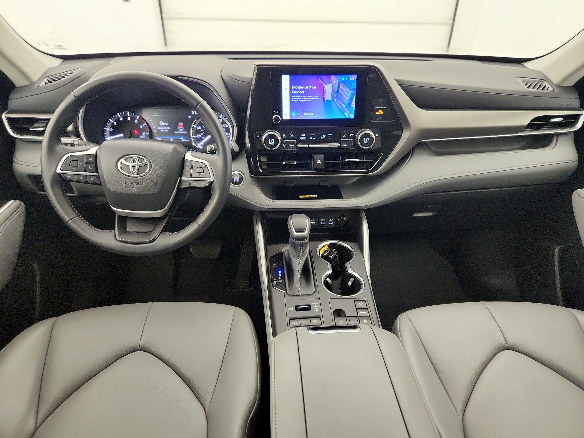 Thumbnail: 2023 Toyota Highlander - 9