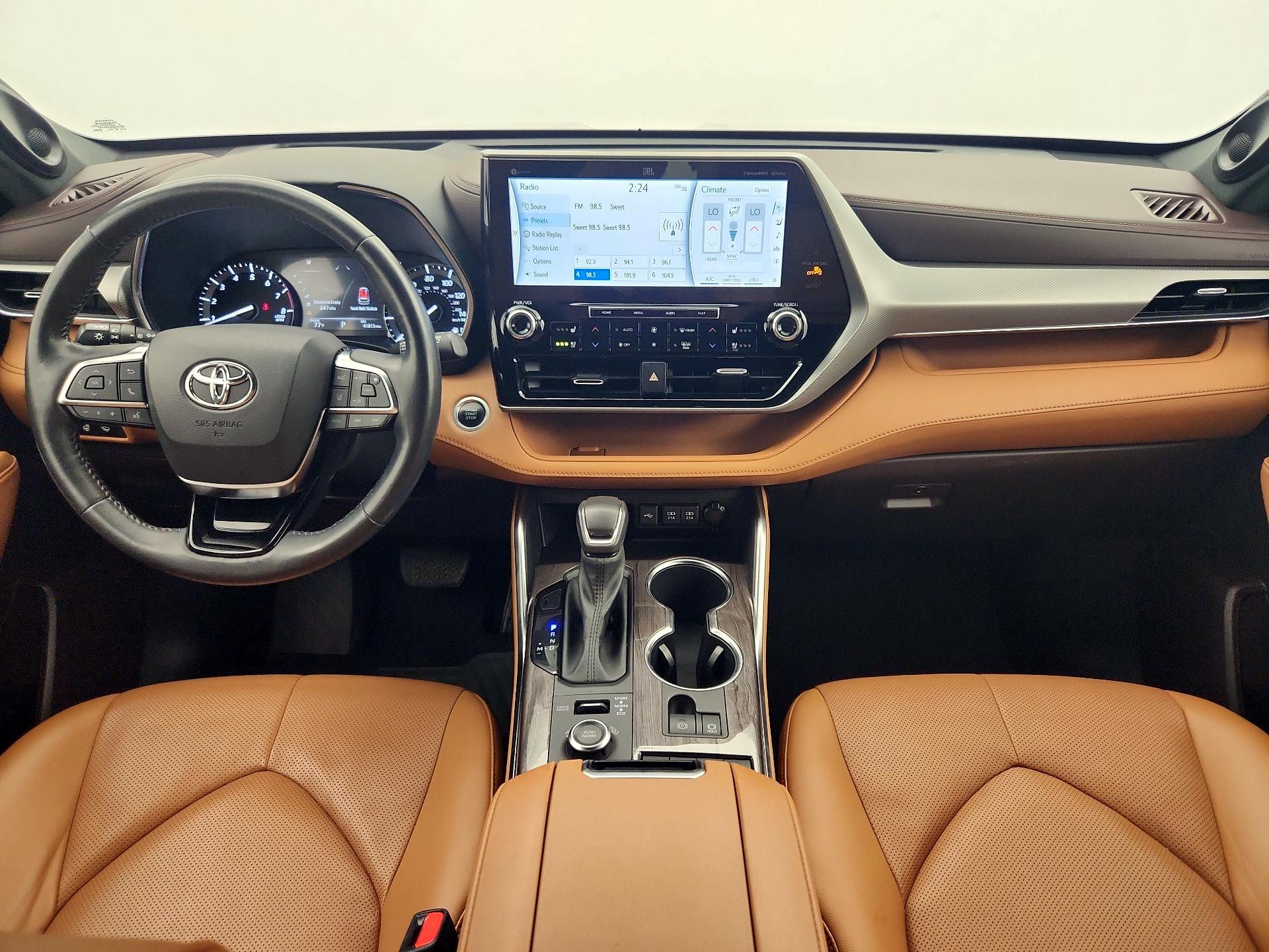 Thumbnail: 2021 Toyota Highlander - 9