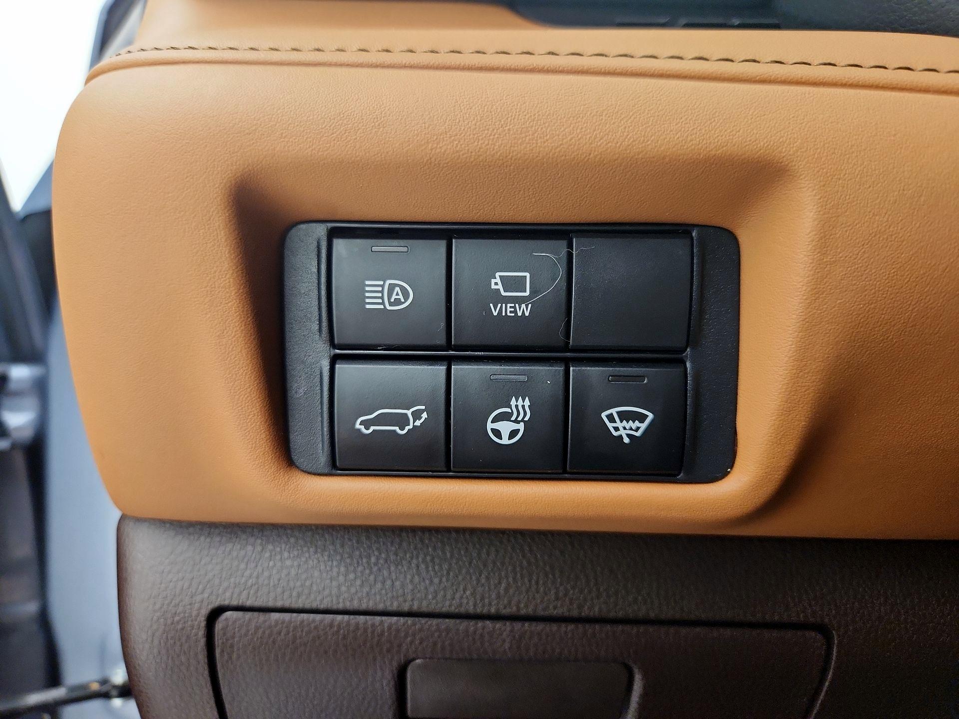 Thumbnail: 2021 Toyota Highlander - 13