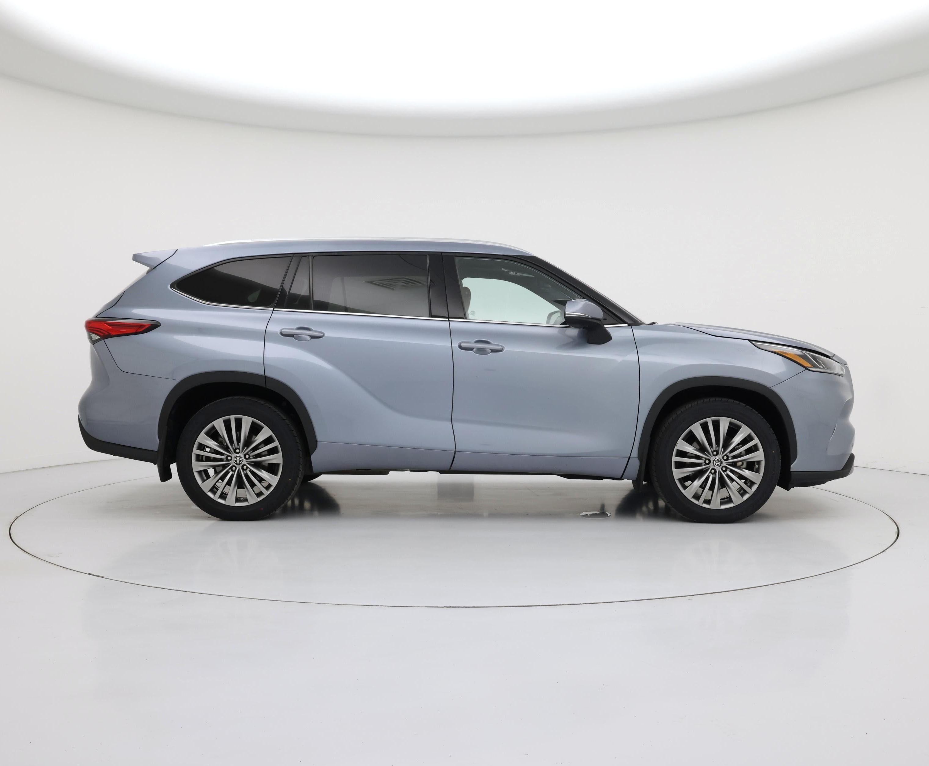 Thumbnail: 2021 Toyota Highlander - 7