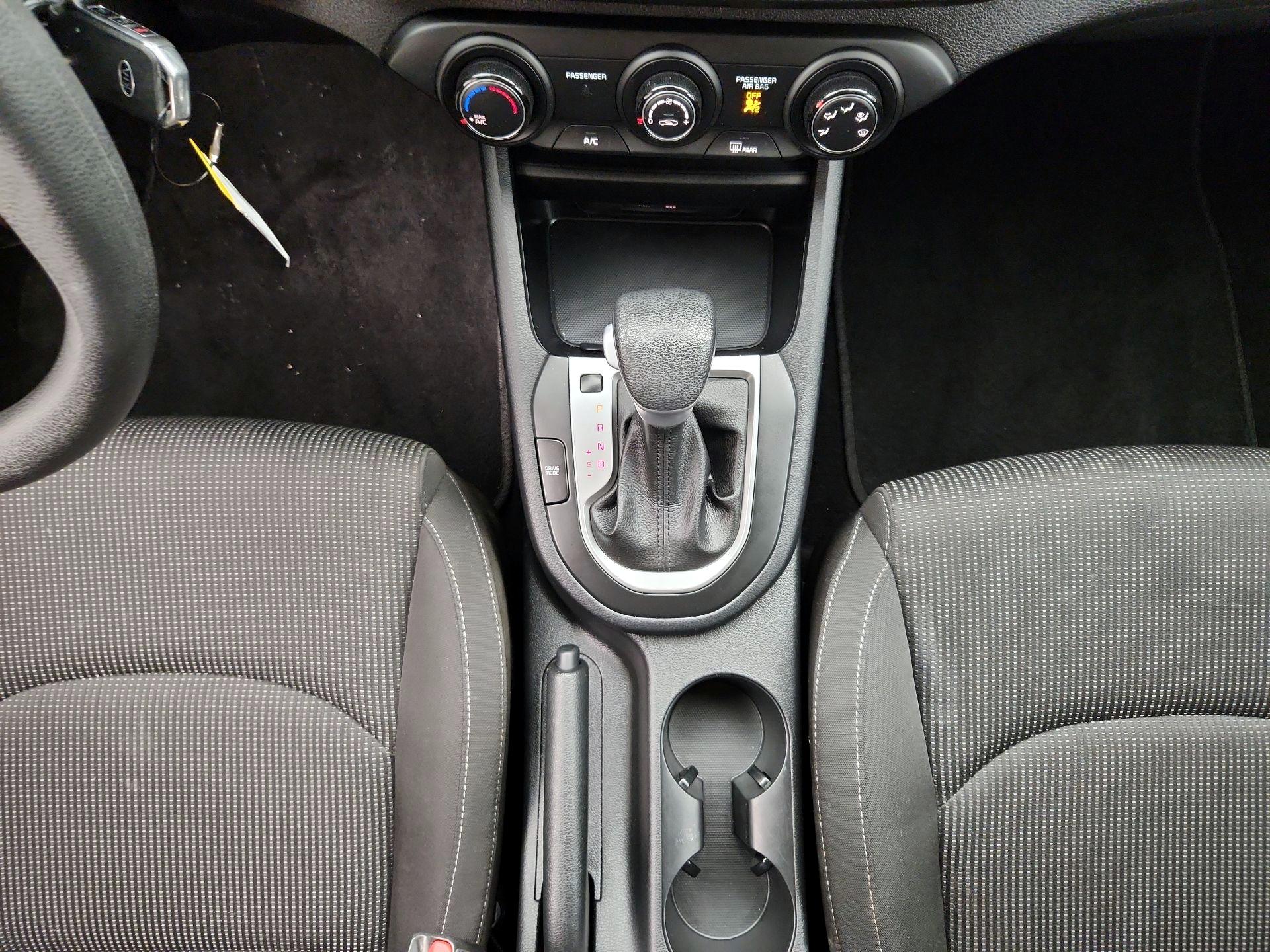 Thumbnail: 2021 Kia Forte - 17