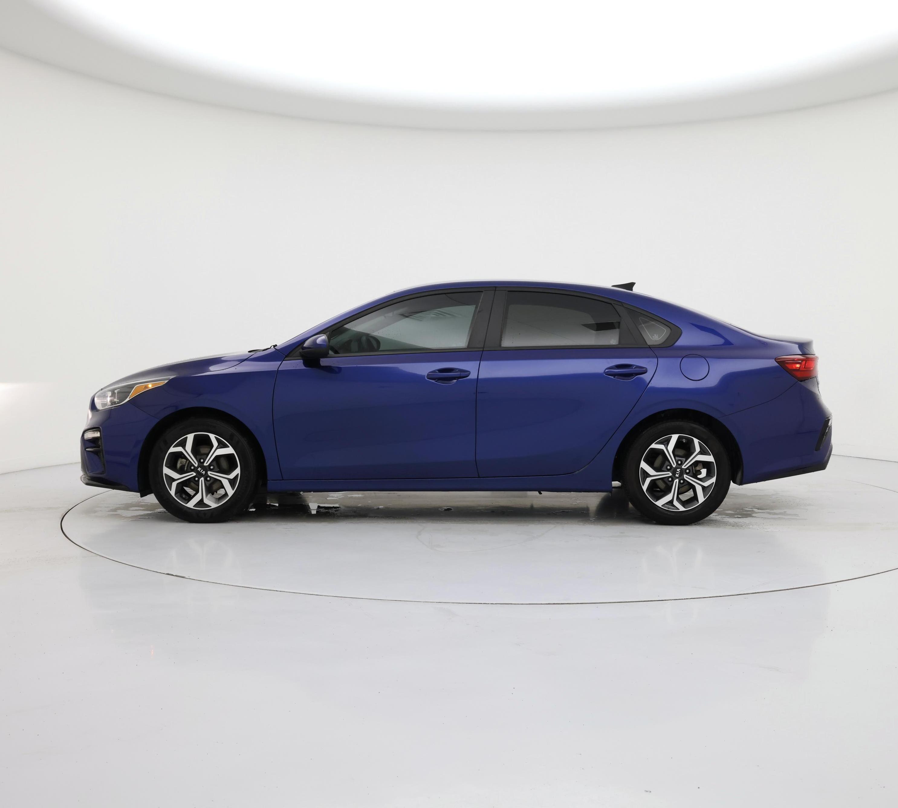 Thumbnail: 2021 Kia Forte - 3
