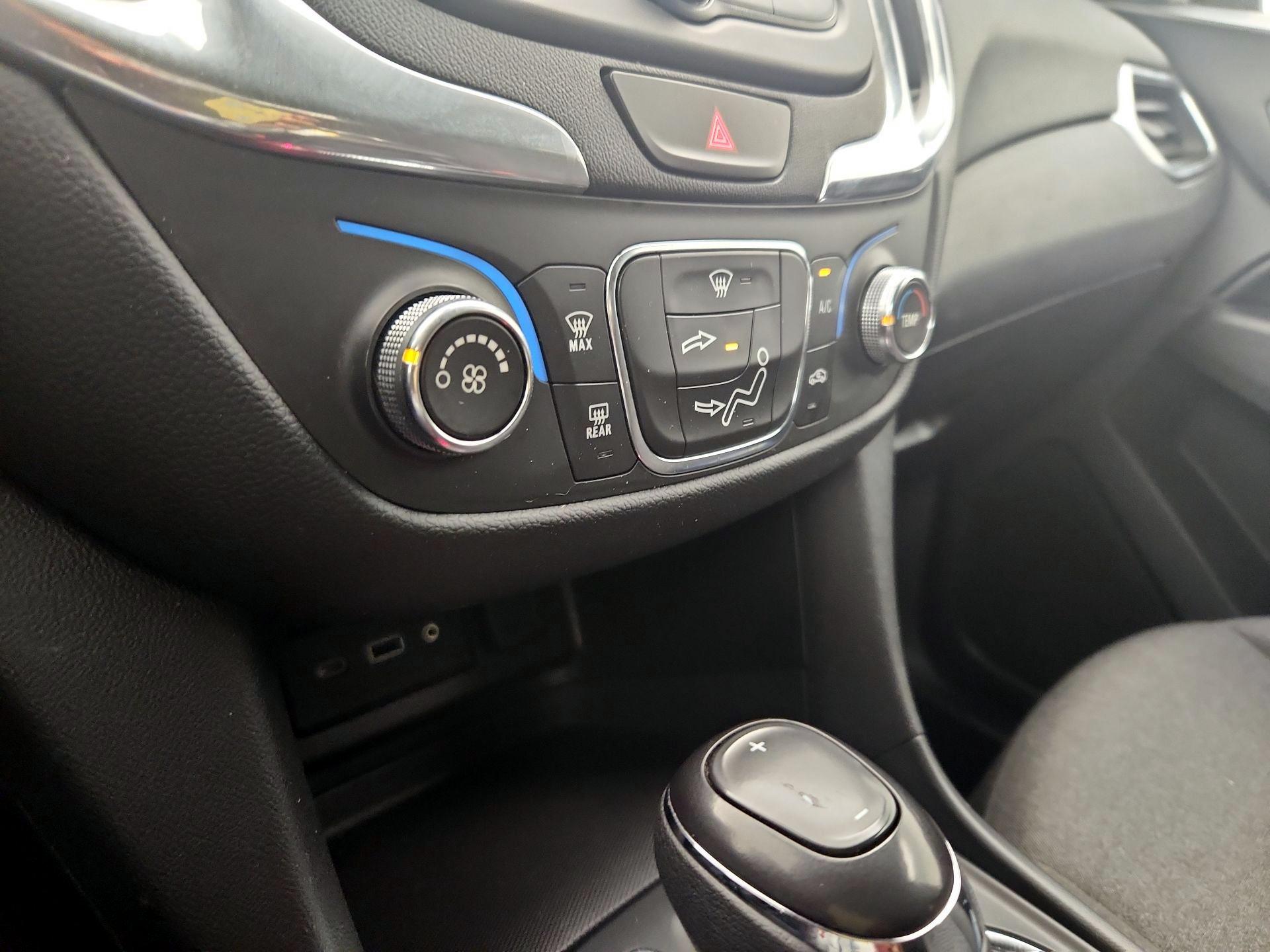 Thumbnail: 2019 Chevrolet Equinox - 16