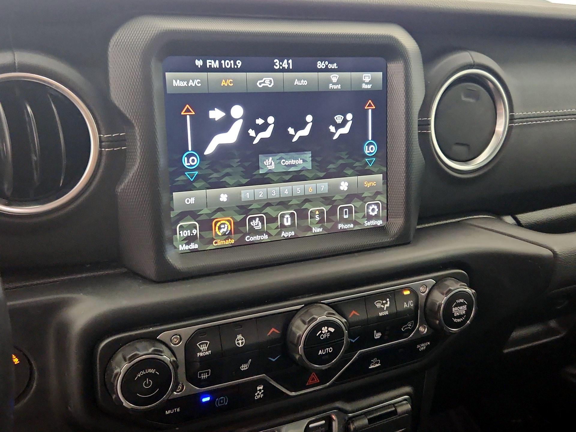 Thumbnail: 2023 Jeep Wrangler - 17
