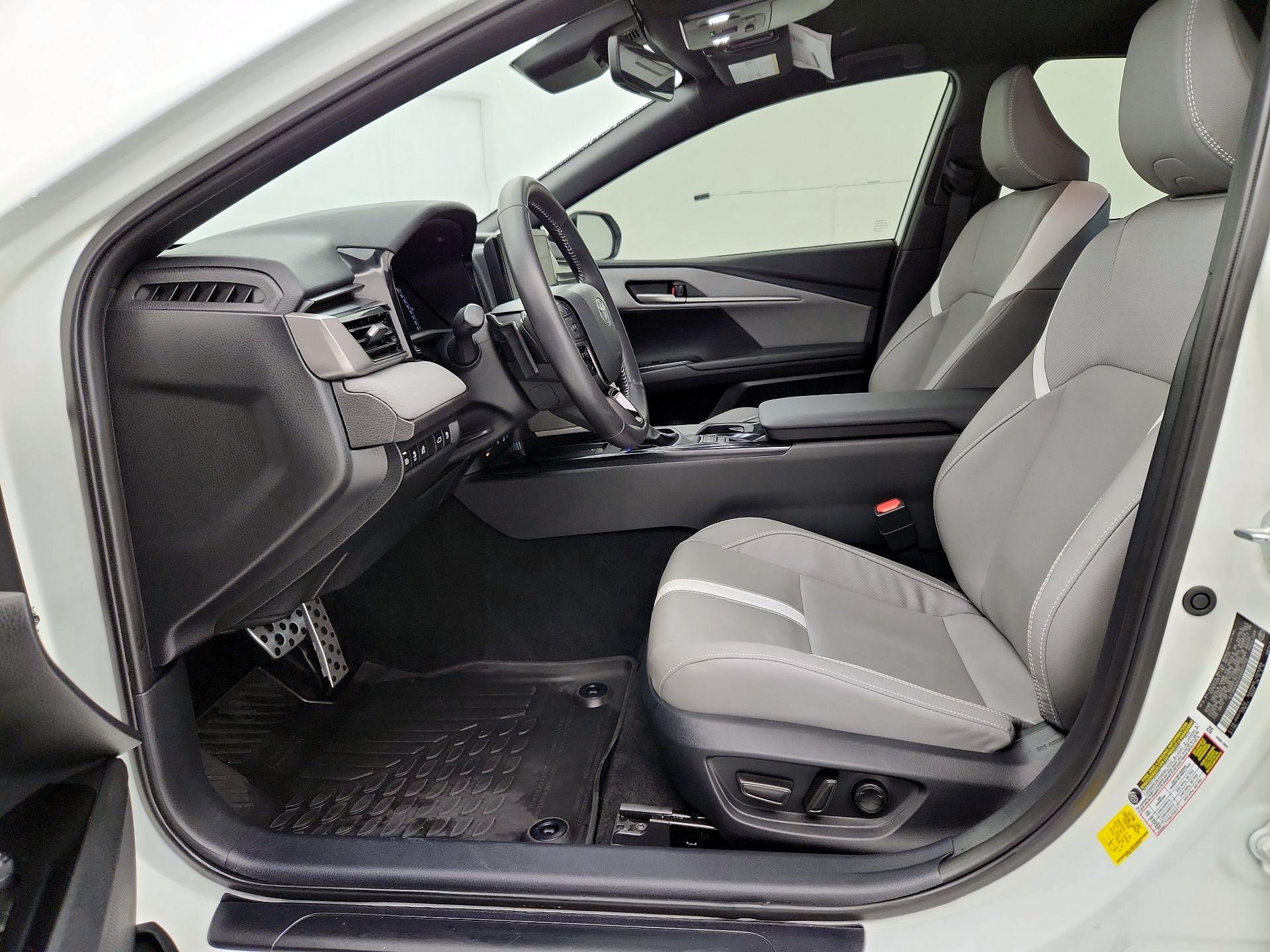 Thumbnail: 2025 Toyota Camry - 11