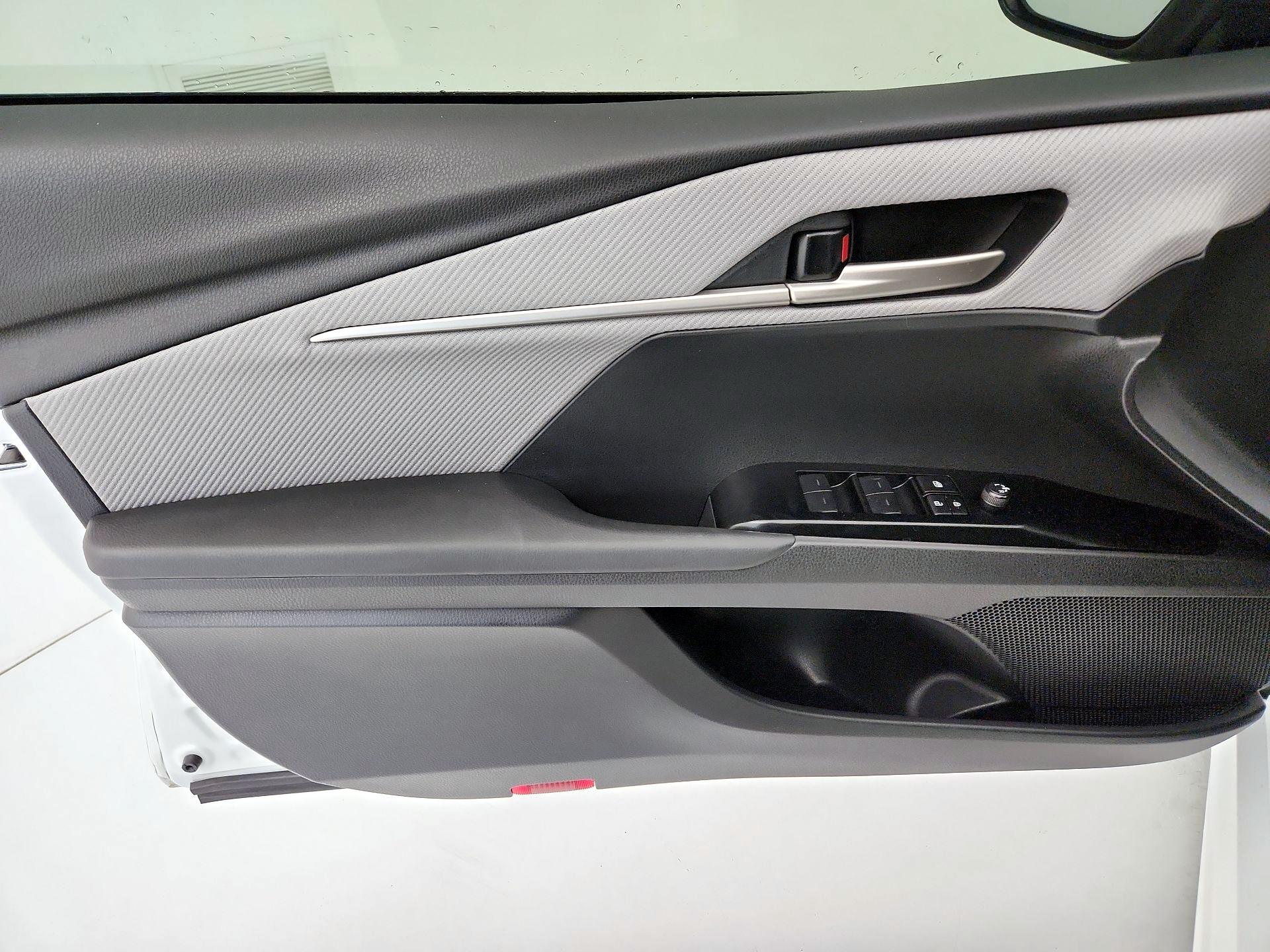 Thumbnail: 2025 Toyota Camry - 12