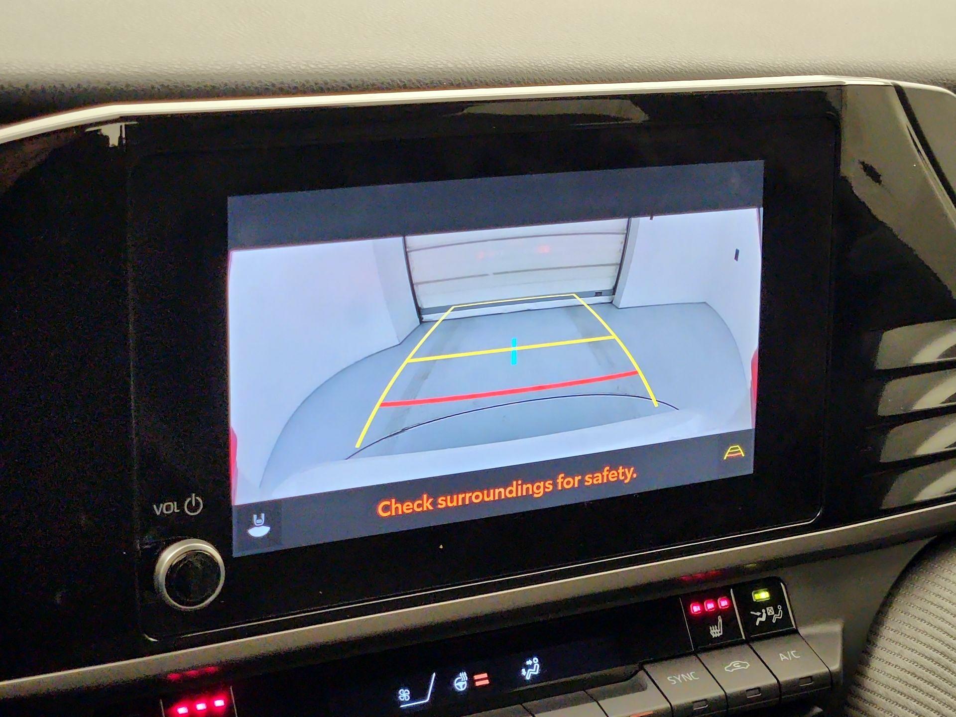 Thumbnail: 2025 Toyota Camry - 14