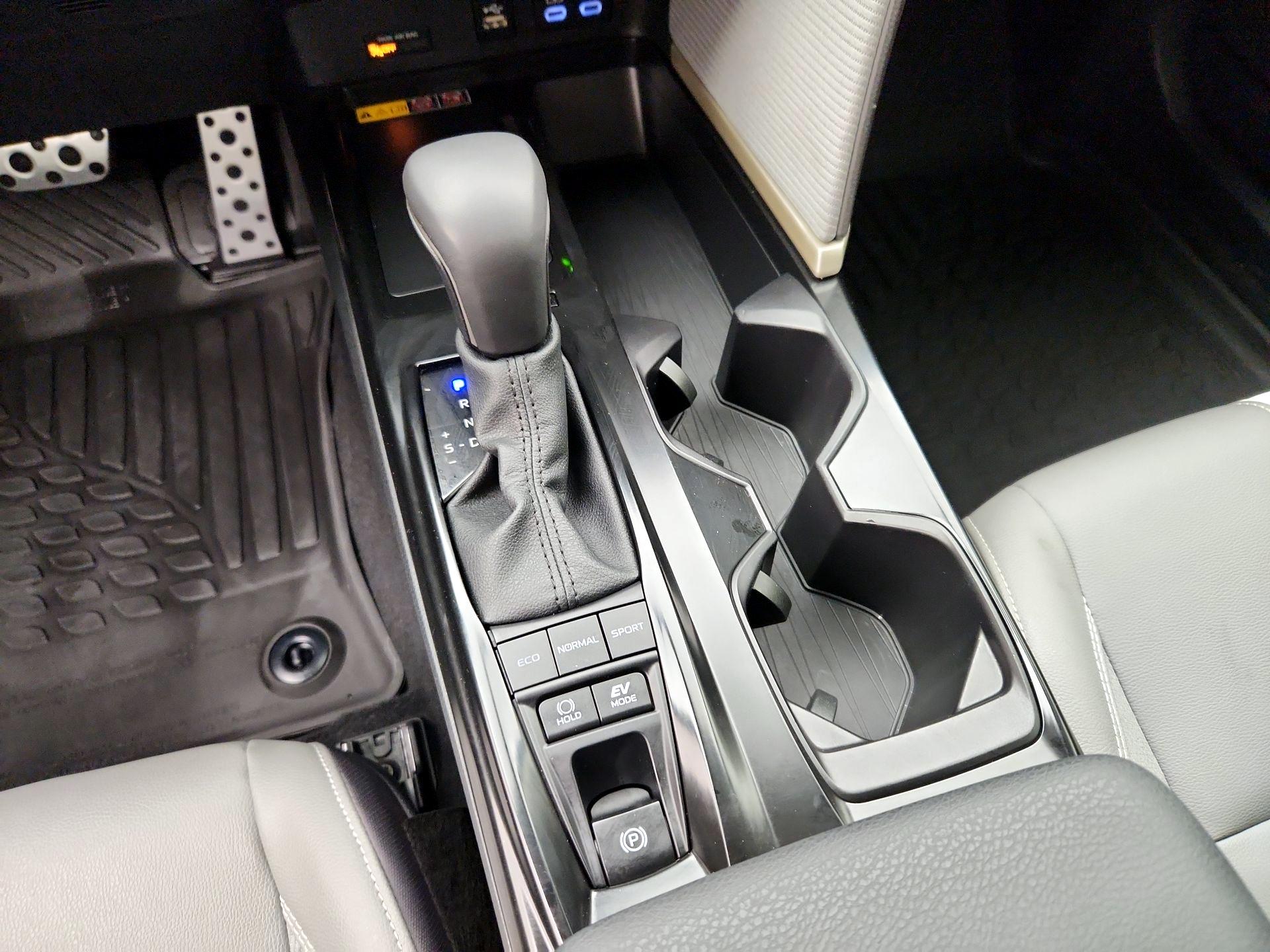 Thumbnail: 2025 Toyota Camry - 17