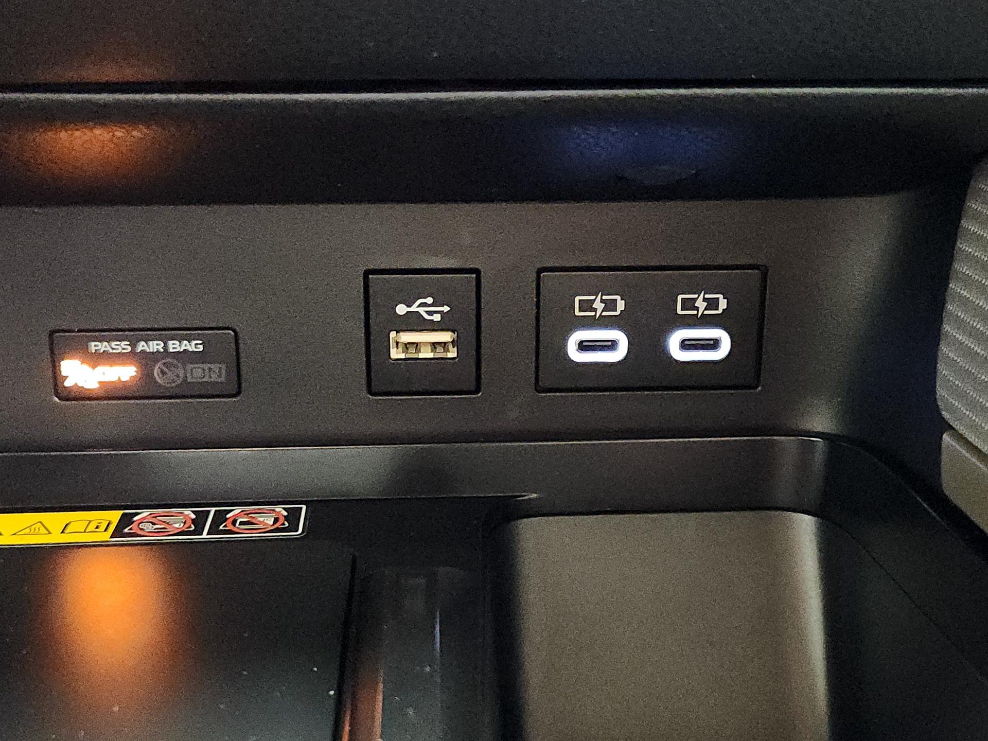 Thumbnail: 2025 Toyota Camry - 18