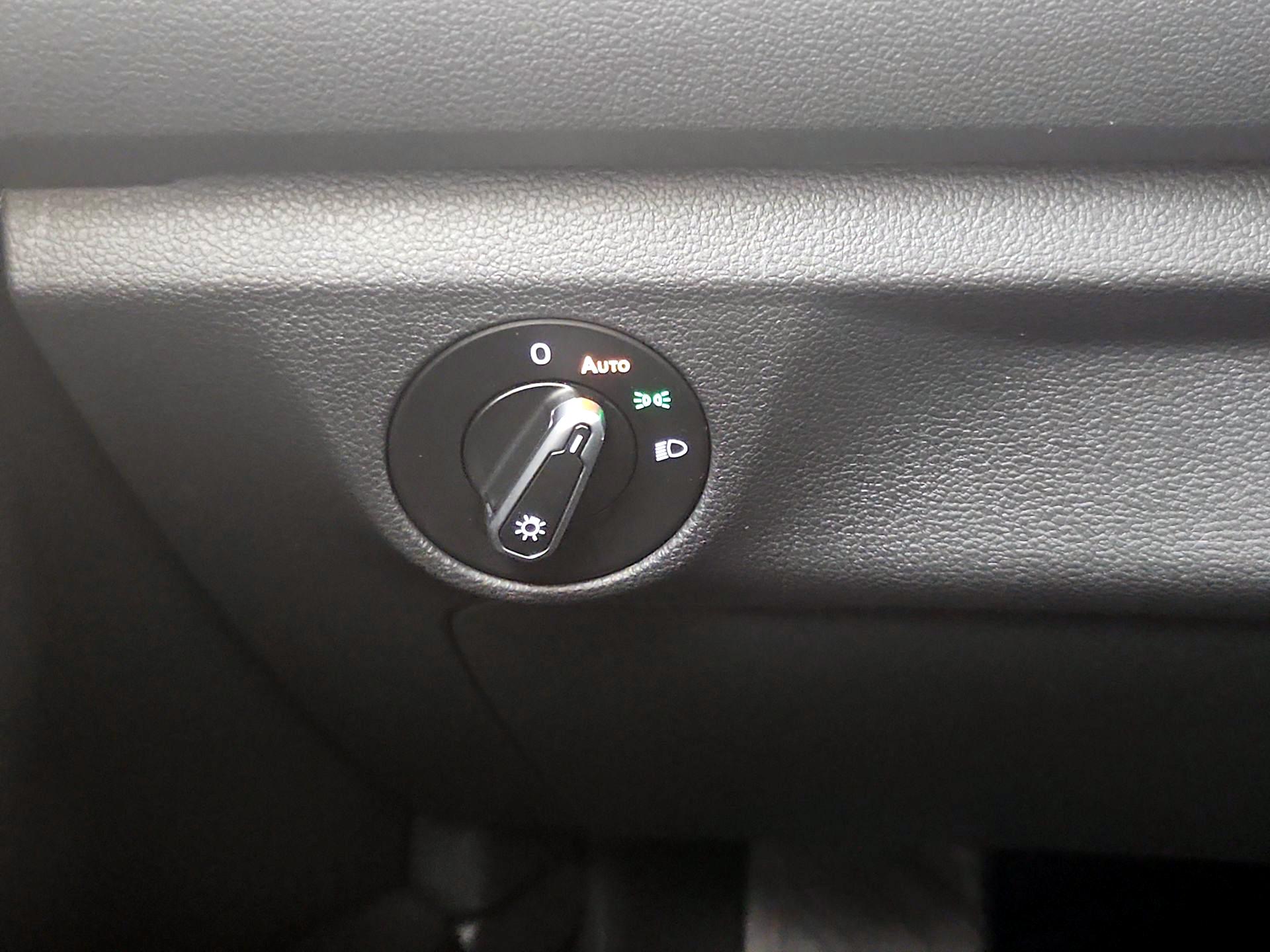 Thumbnail: 2024 Volkswagen Jetta - 11