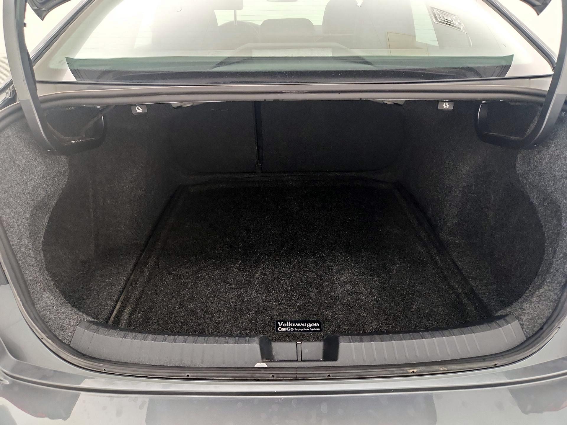 Thumbnail: 2024 Volkswagen Jetta - 19