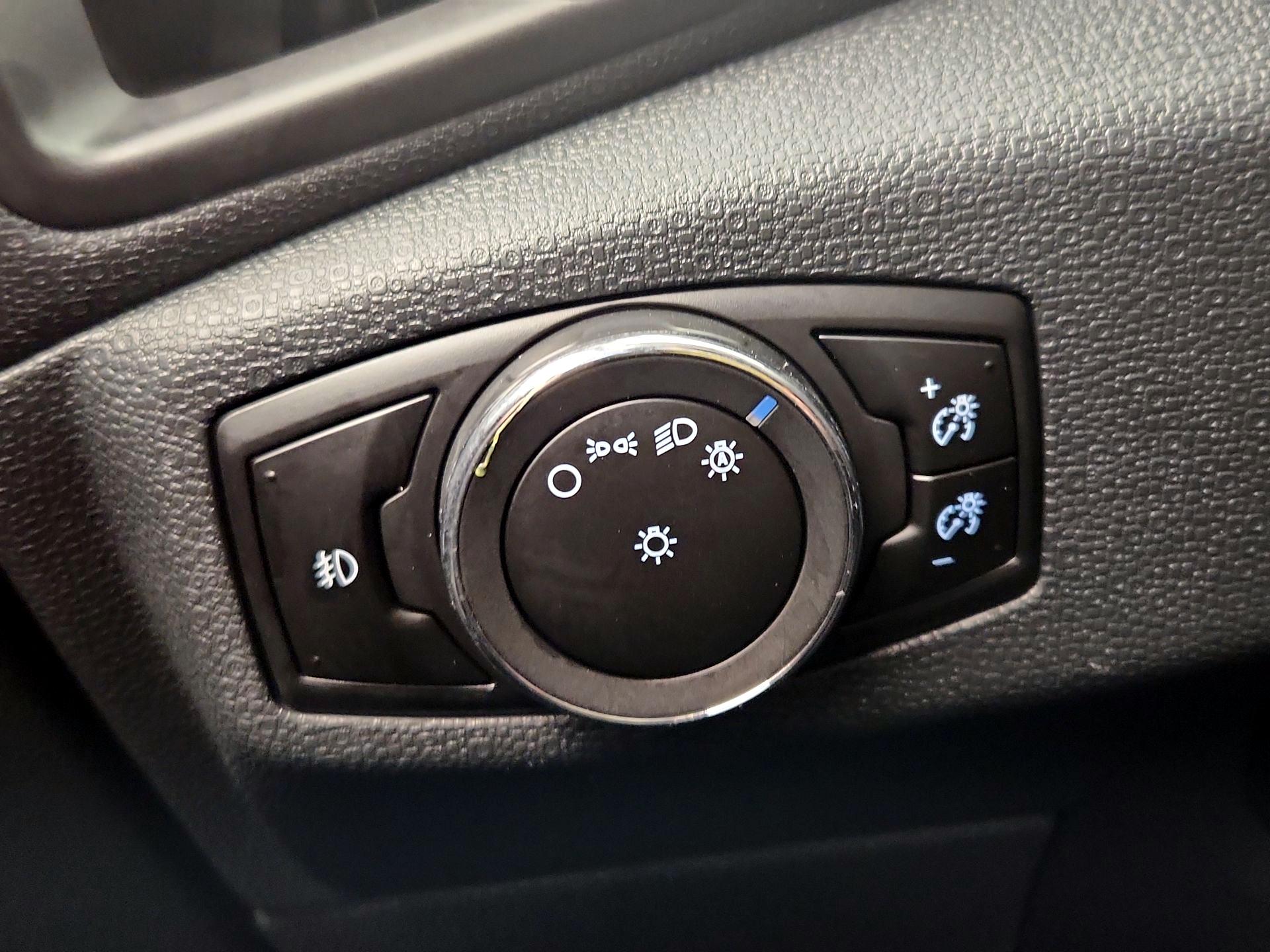 Thumbnail: 2019 Ford EcoSport - 13
