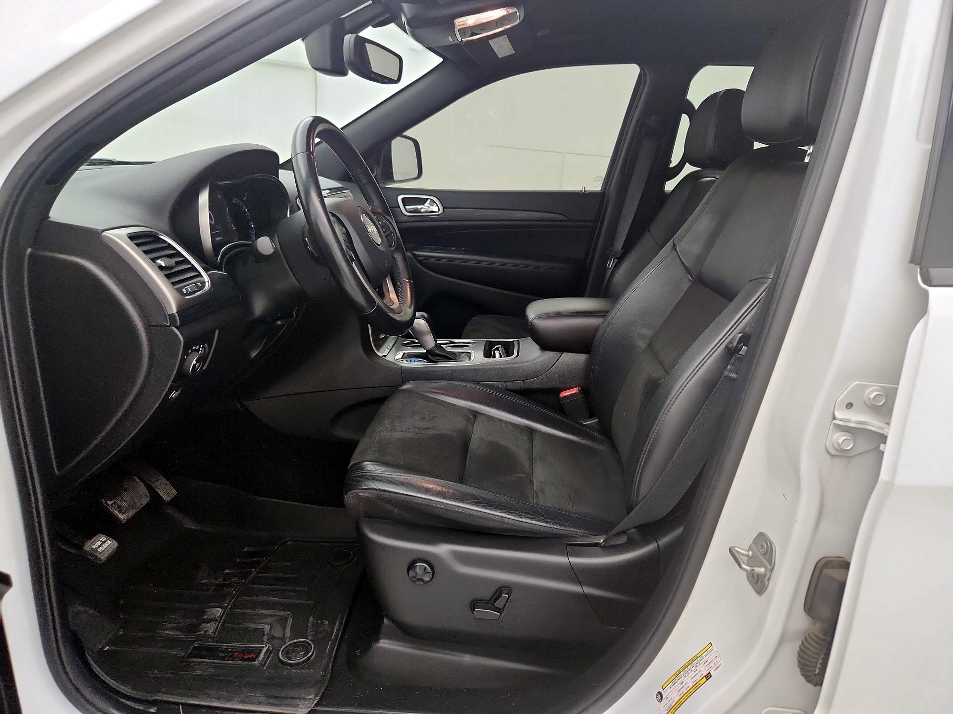 Thumbnail: 2020 Jeep Grand Cherokee - 9