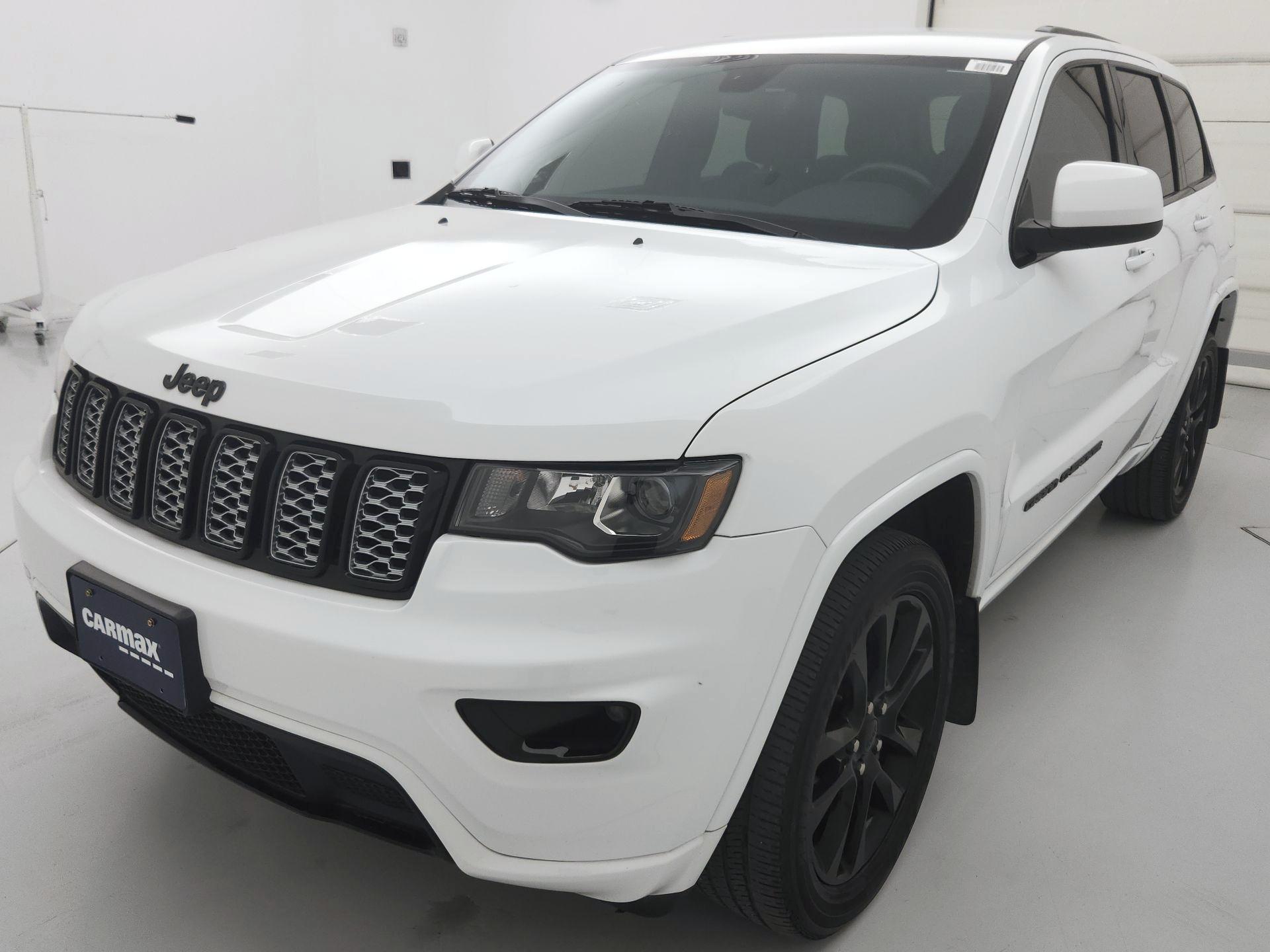 Thumbnail: 2020 Jeep Grand Cherokee - 3