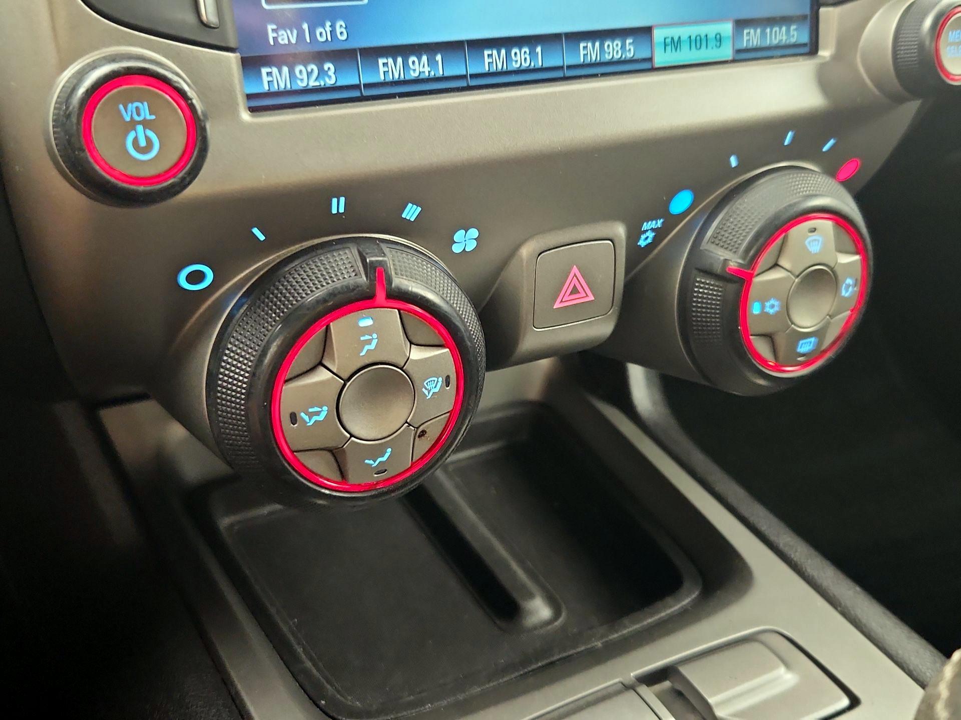 Thumbnail: 2014 Chevrolet Camaro - 16