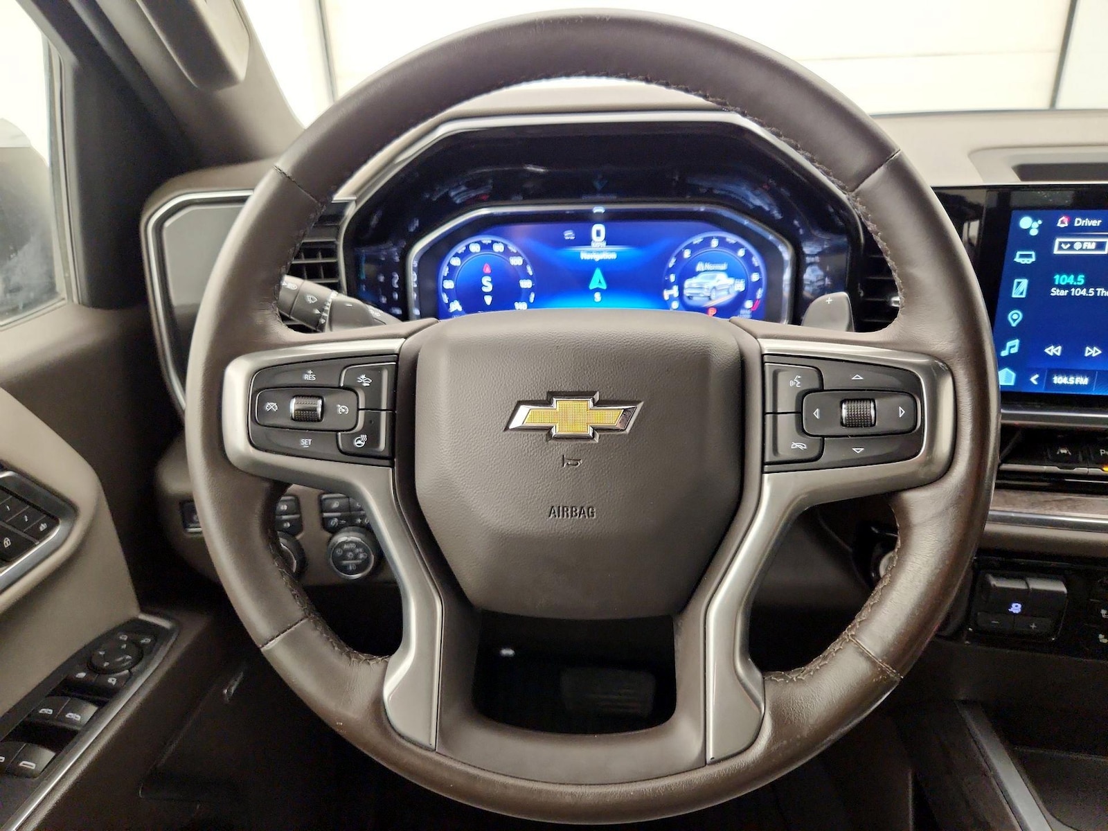 2023 Chevrolet Silverado 1500 LTZ - Photo 11