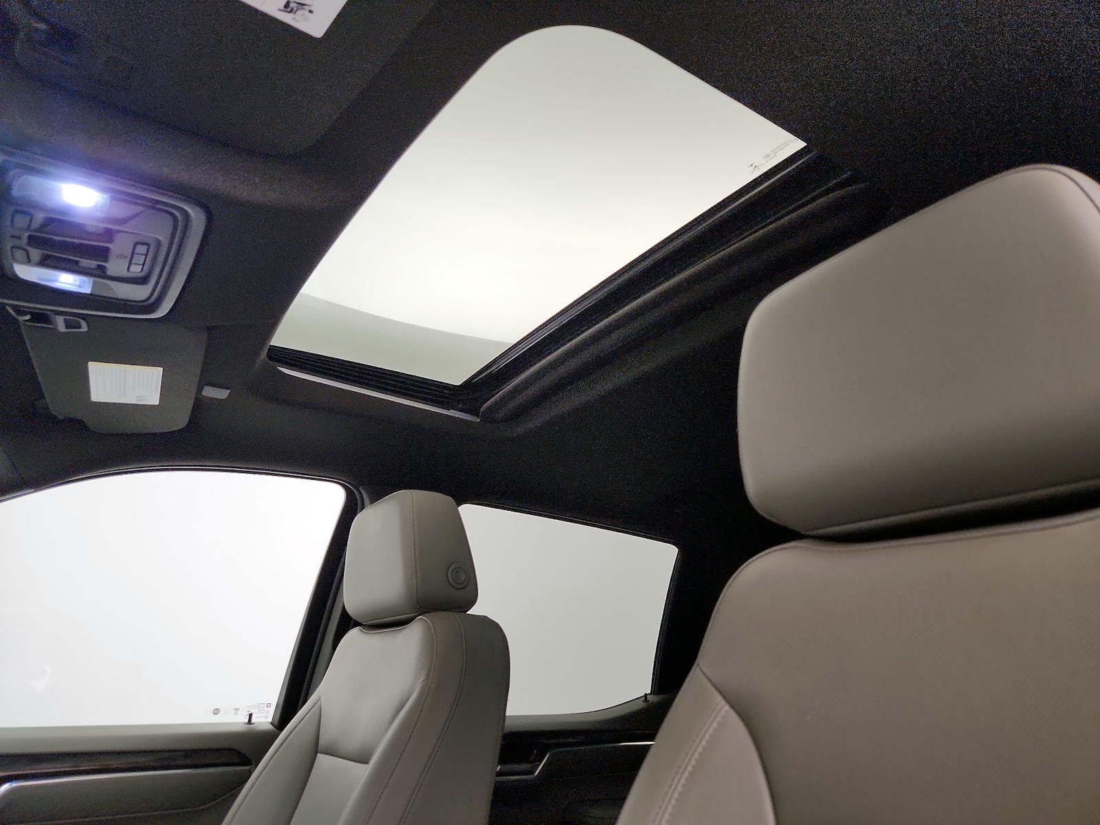 2023 Chevrolet Silverado 1500 LTZ - Photo 20