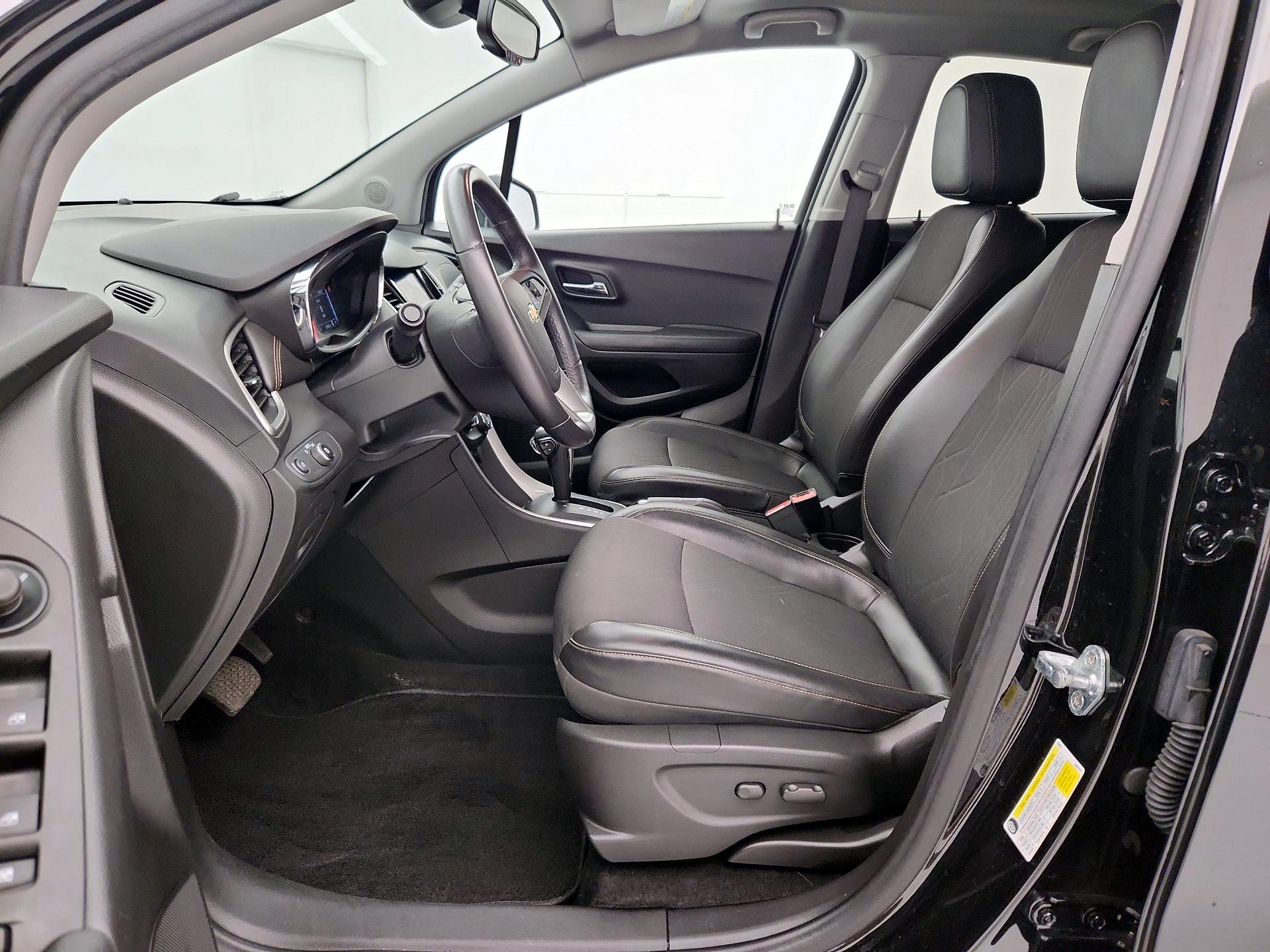Thumbnail: 2022 Chevrolet Trax - 11