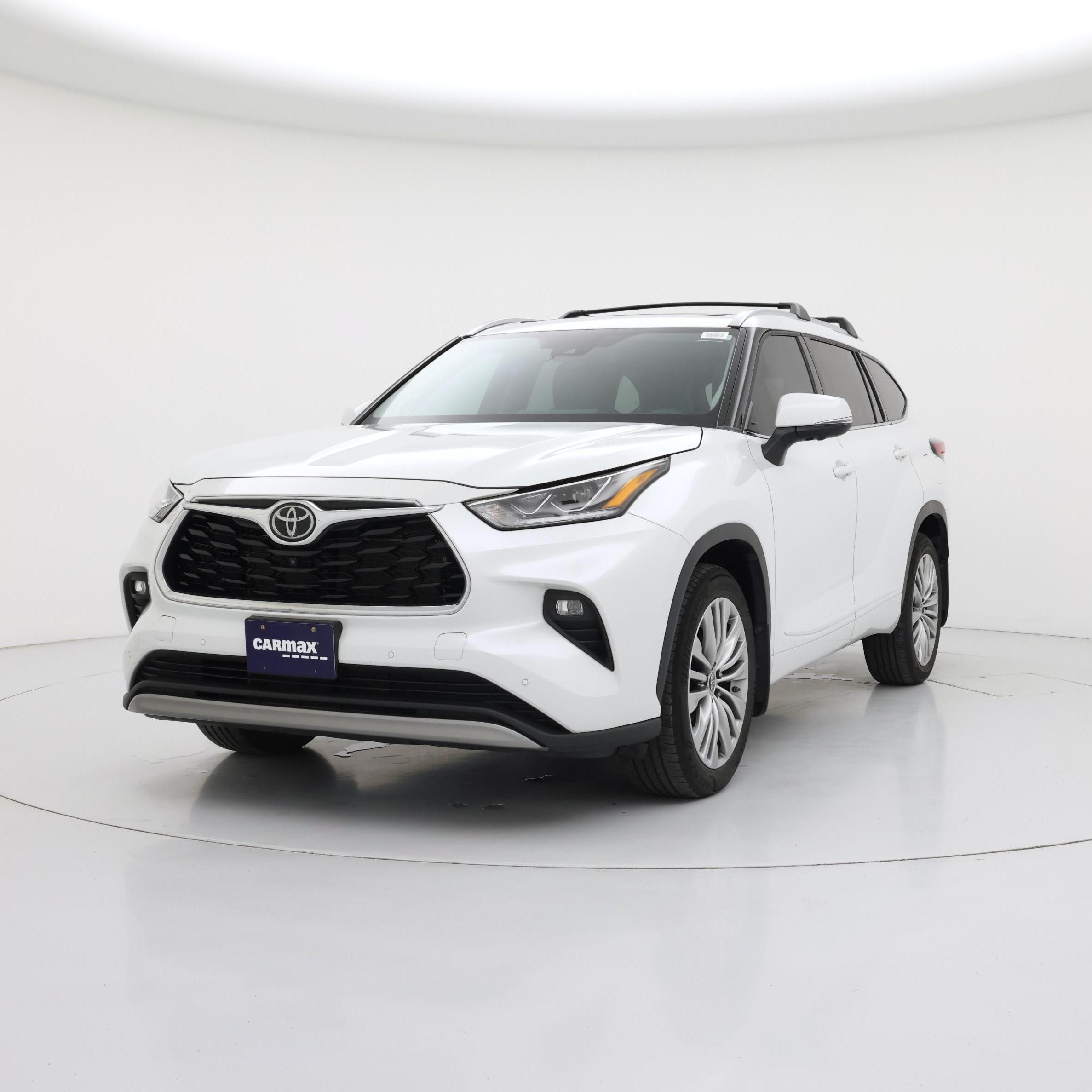 Thumbnail: 2023 Toyota Highlander - 4