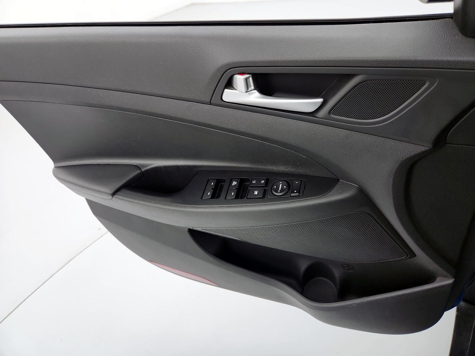 Thumbnail: 2019 Hyundai Tucson - 12