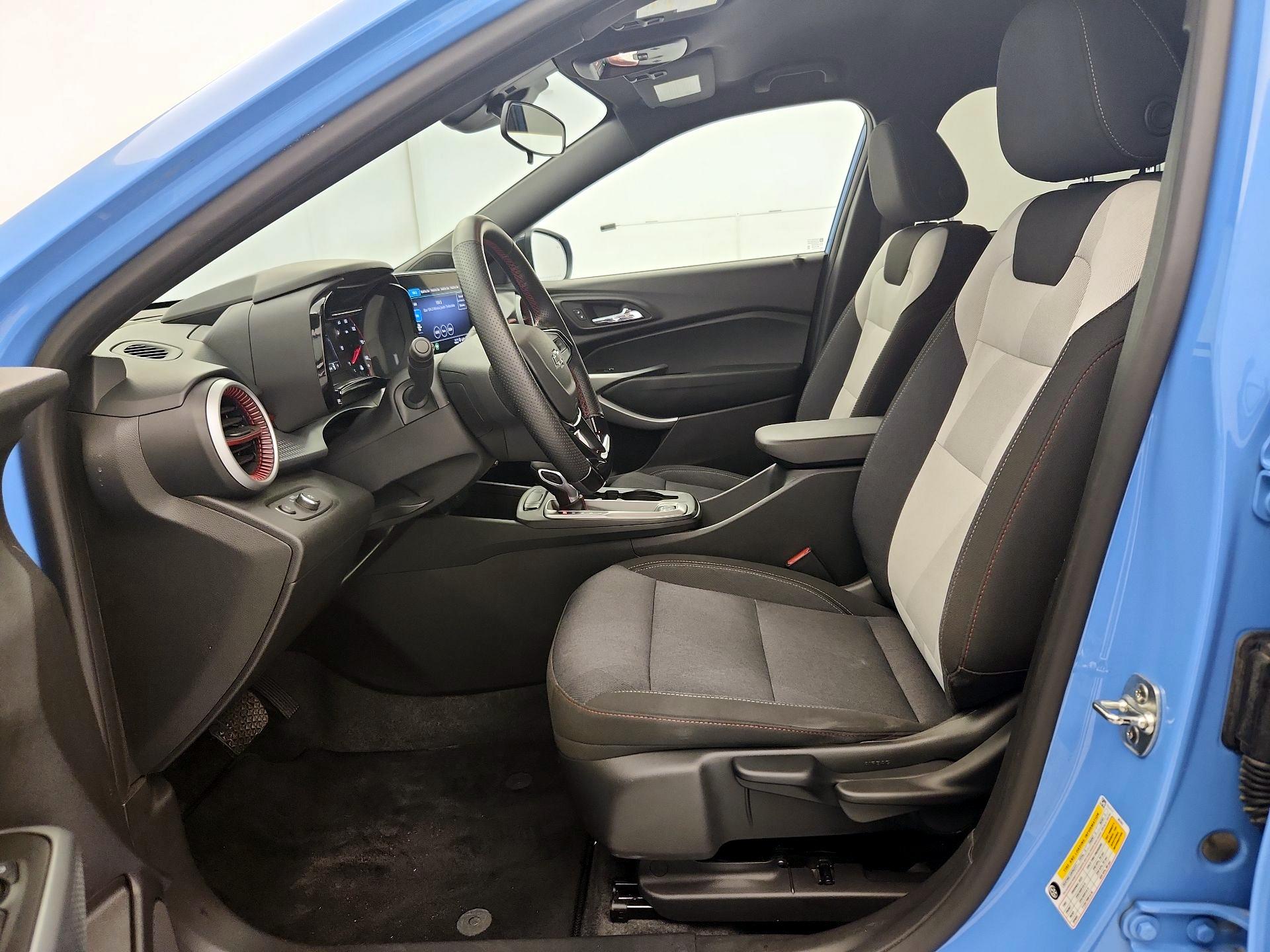 Thumbnail: 2024 Chevrolet Trax - 11