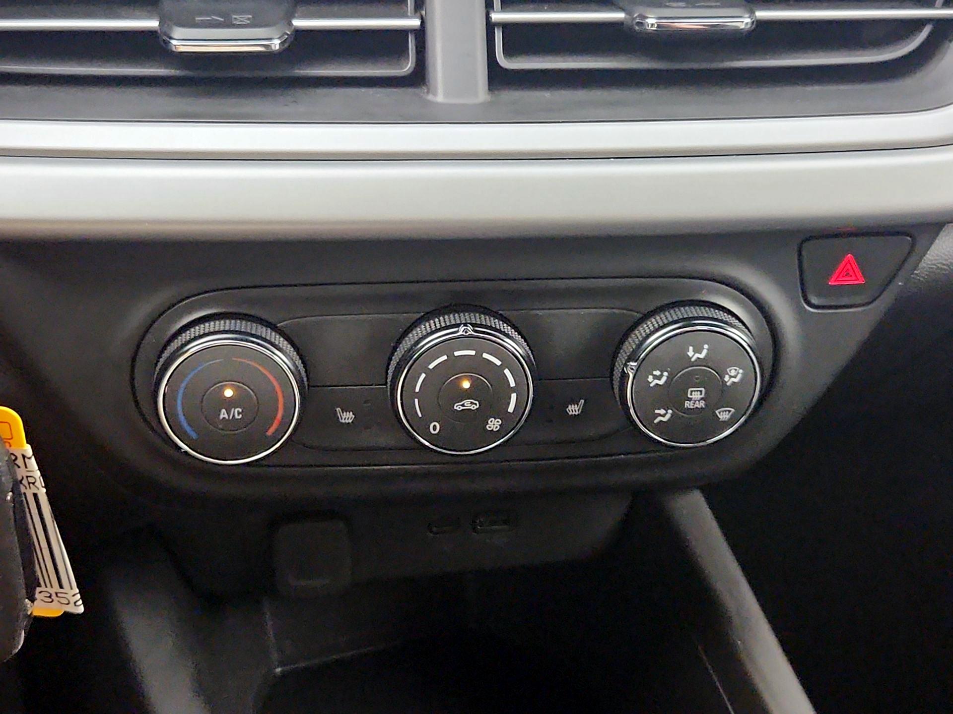 Thumbnail: 2024 Chevrolet Trax - 16