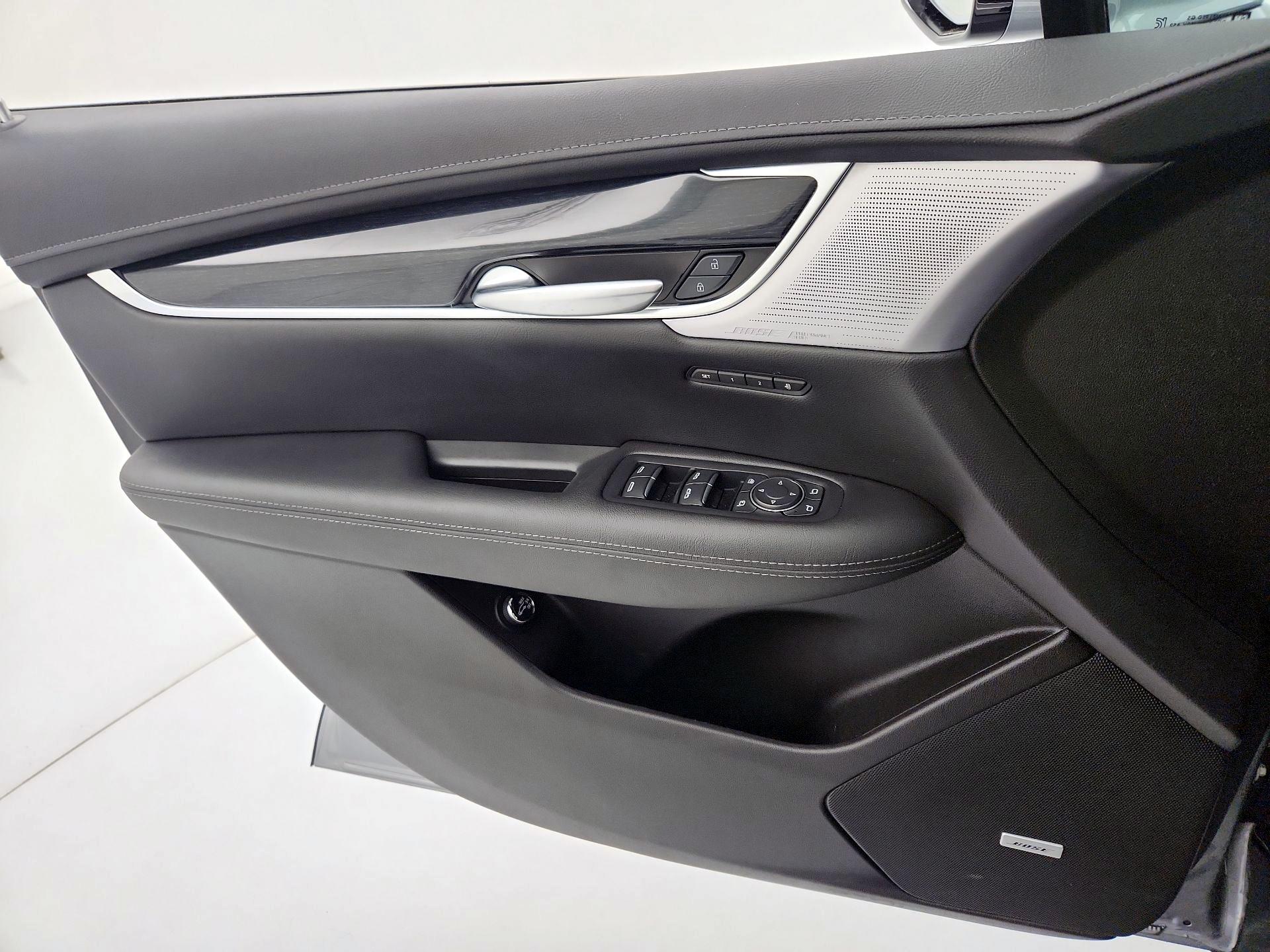 Thumbnail: 2025 Cadillac XT5 - 12