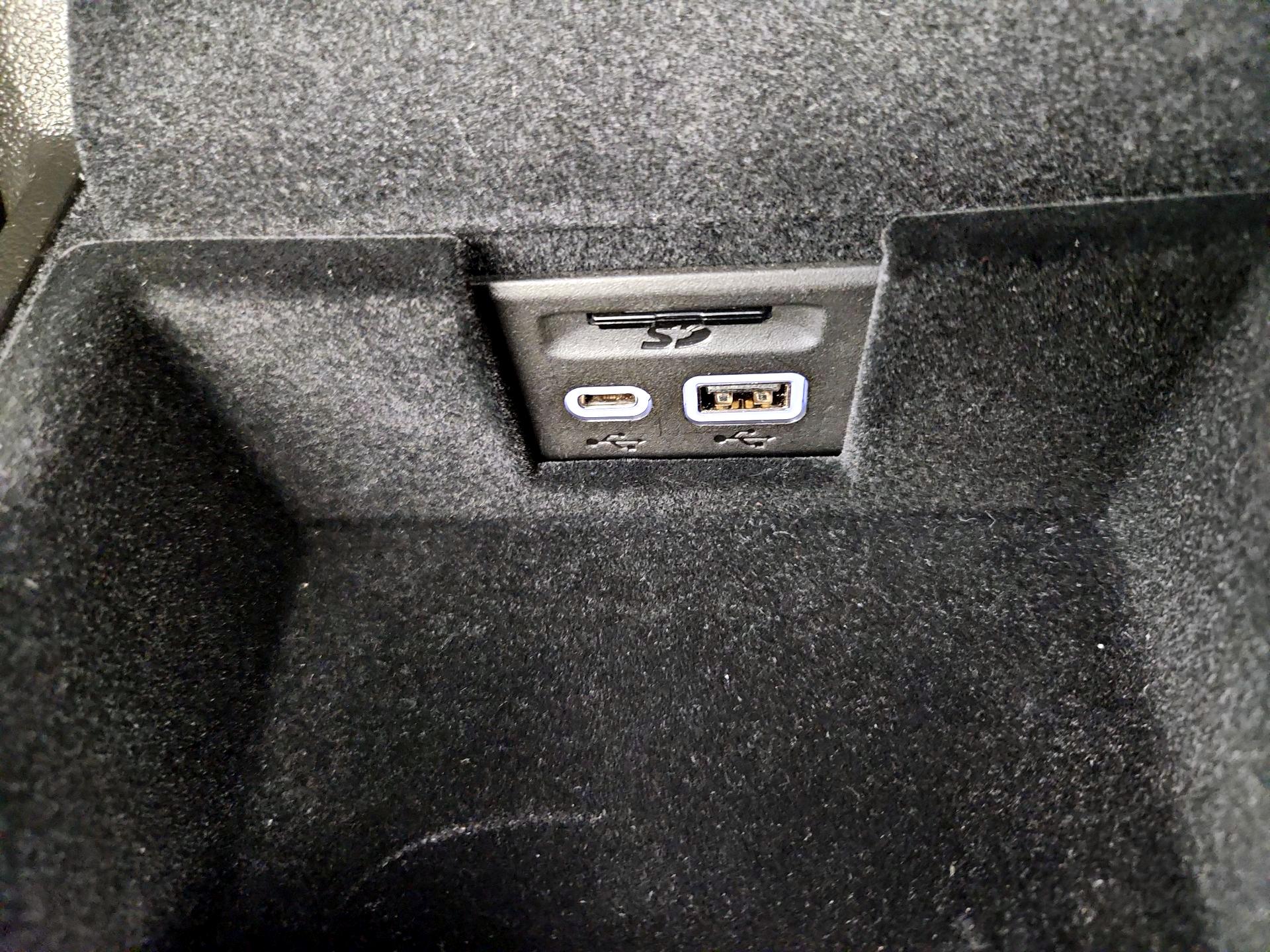 Thumbnail: 2025 Cadillac XT5 - 19