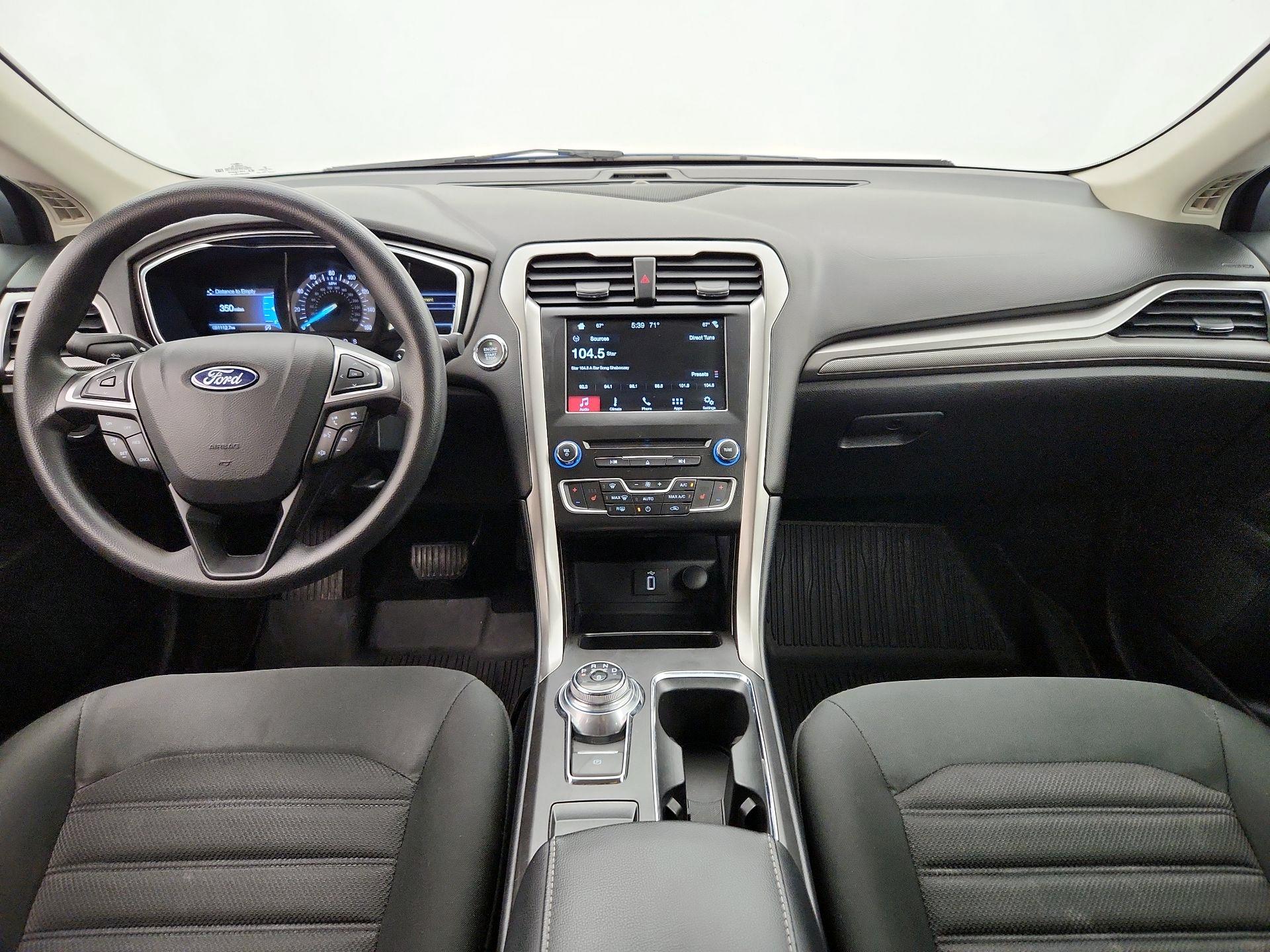 Thumbnail: 2017 Ford Fusion - 9