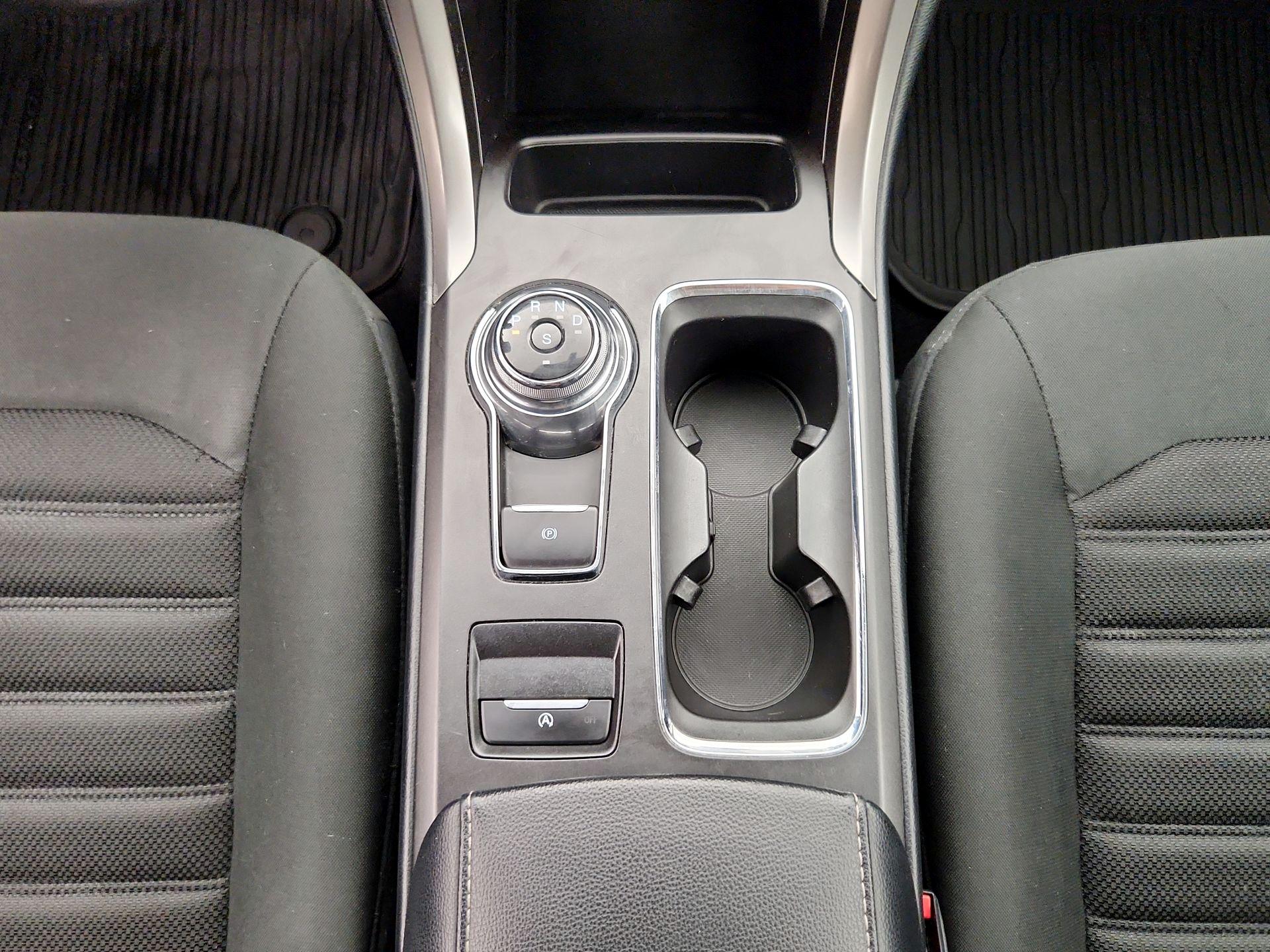 Thumbnail: 2017 Ford Fusion - 17