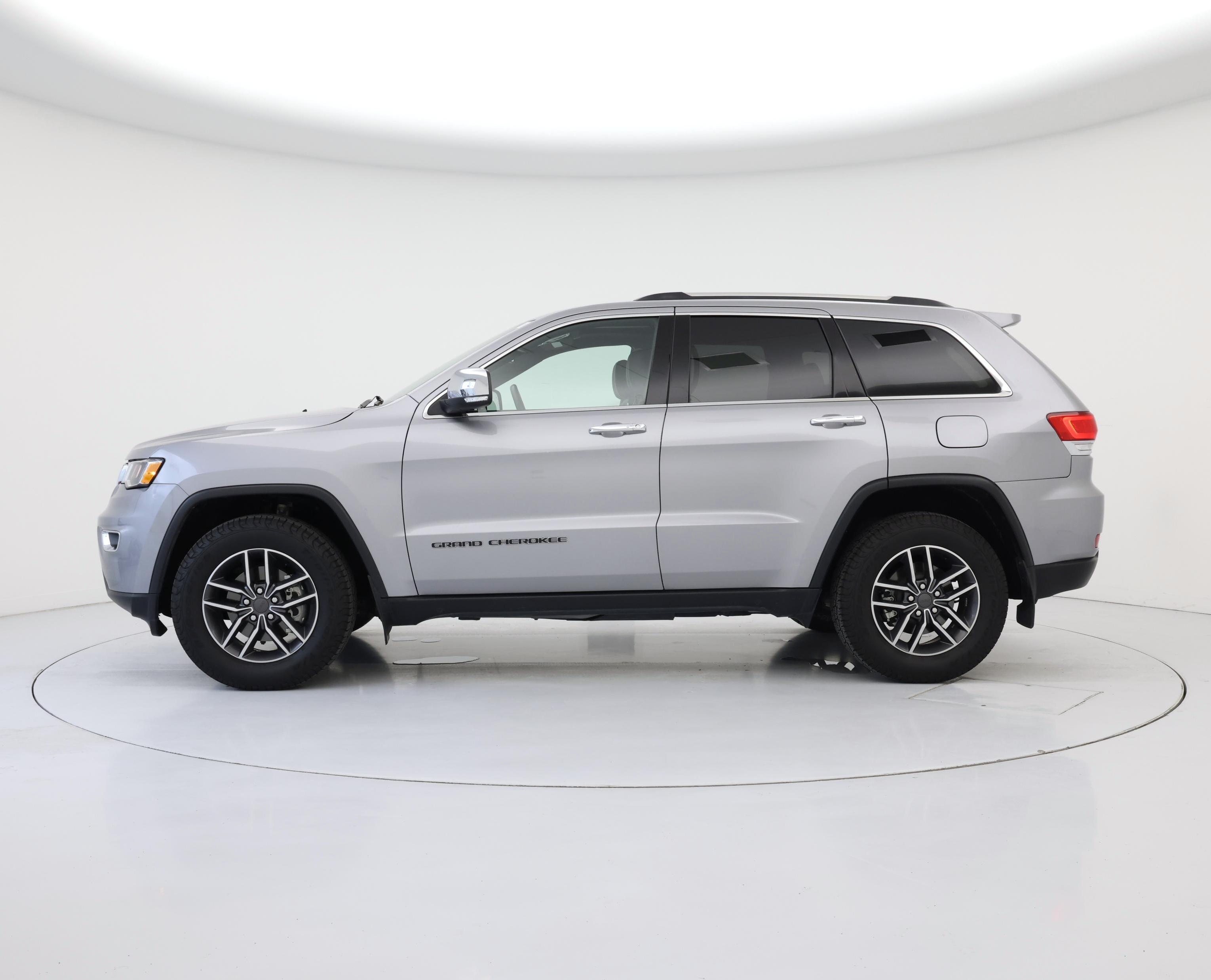 Thumbnail: 2019 Jeep Grand Cherokee - 3