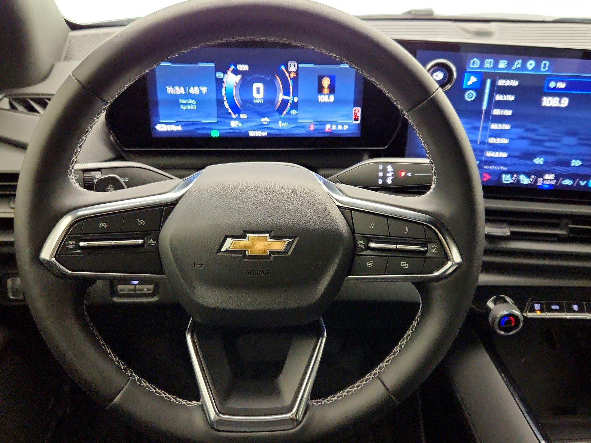 Thumbnail: 2025 Chevrolet Silverado EV - 10