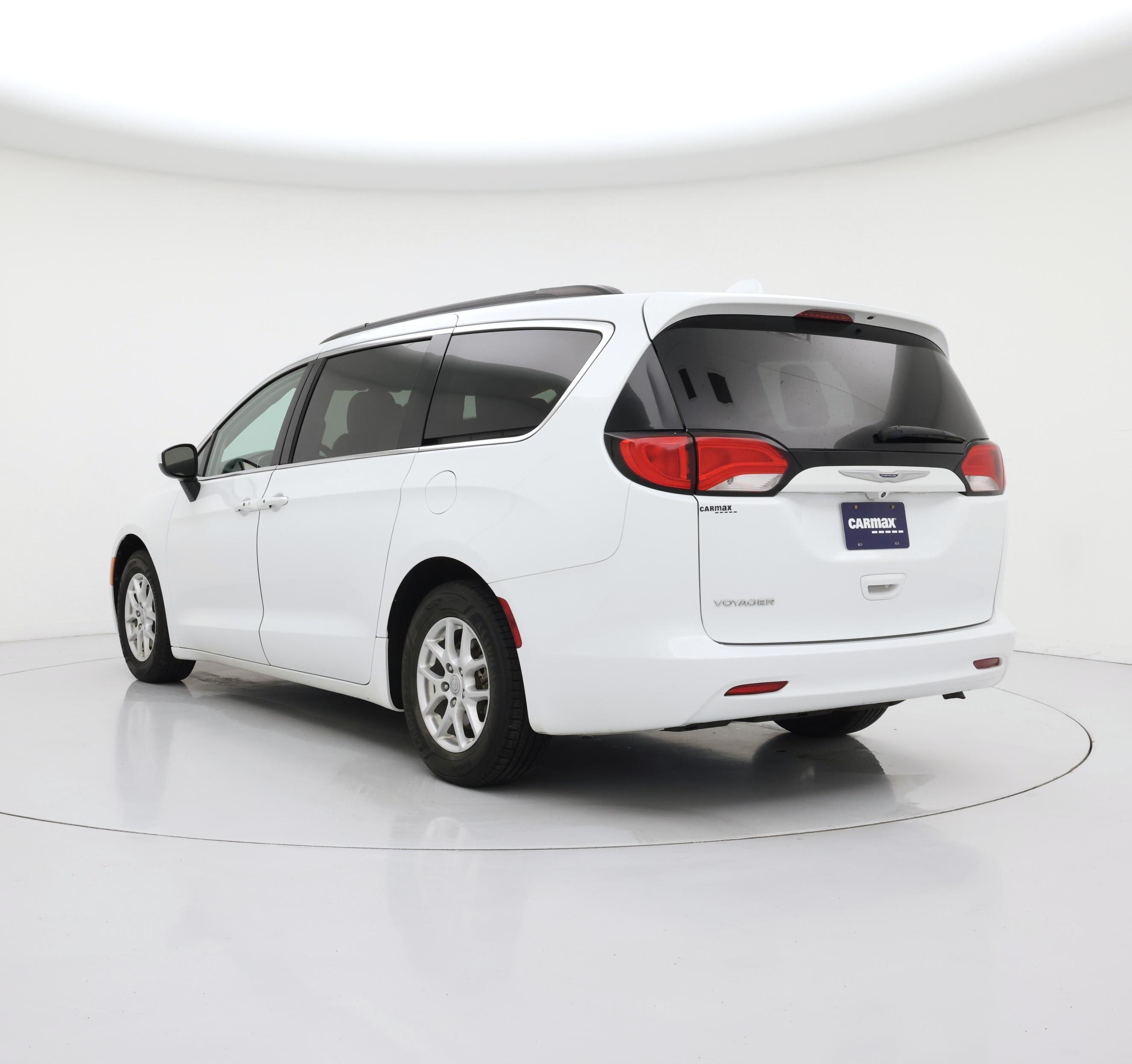 Thumbnail: 2020 Chrysler Voyager - 2