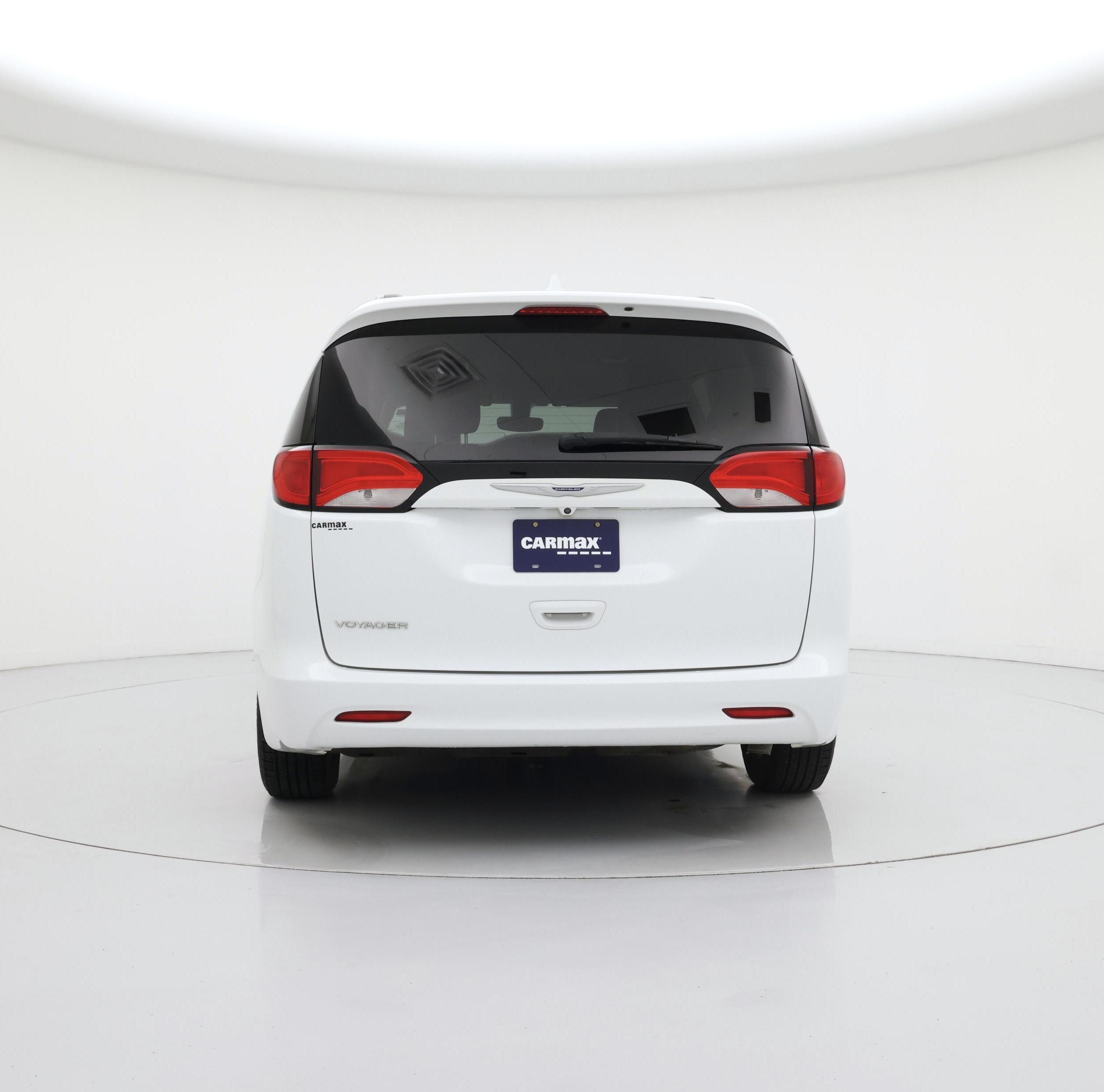 Thumbnail: 2020 Chrysler Voyager - 6