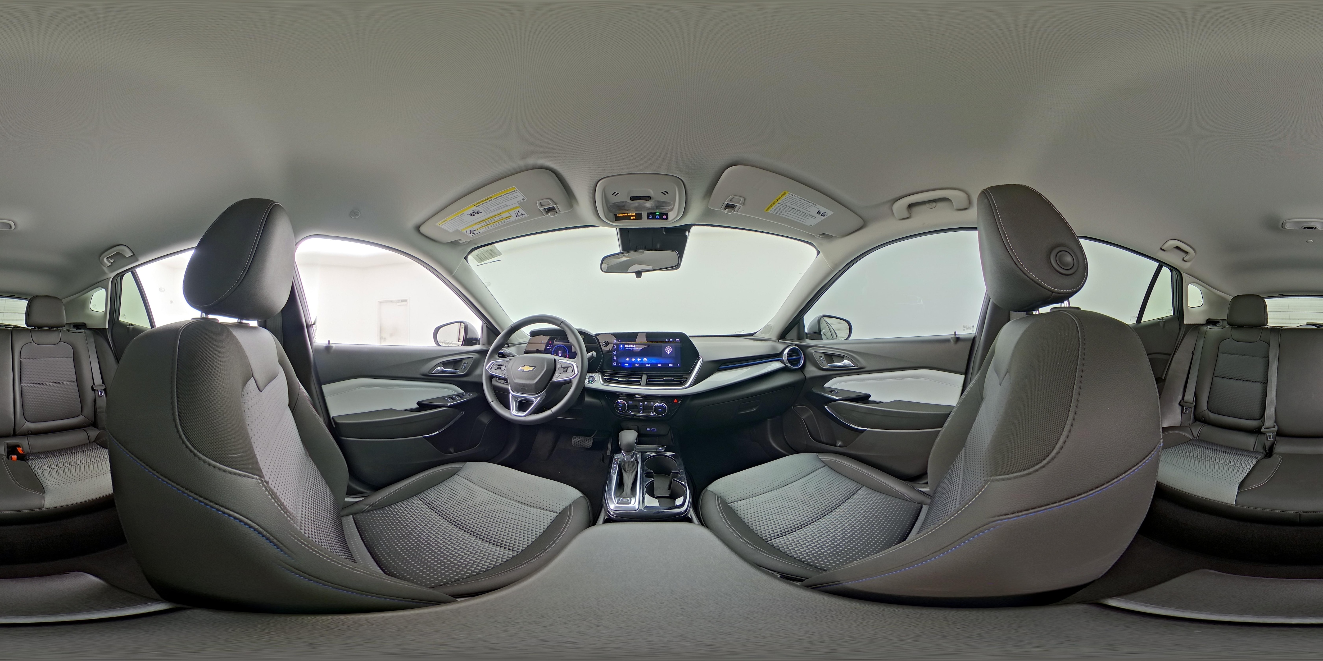 2025 Chevrolet Trax LT - Photo 25