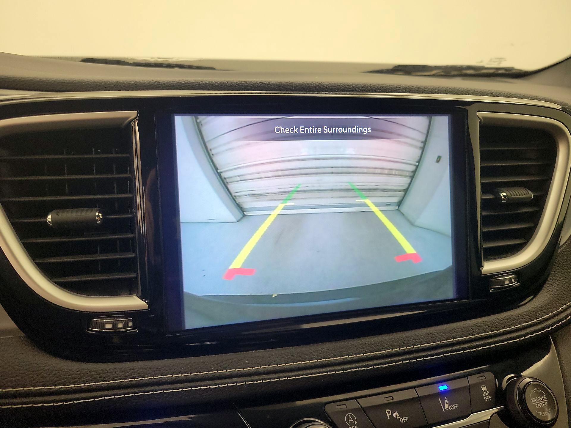 Thumbnail: 2021 Chrysler Pacifica - 14
