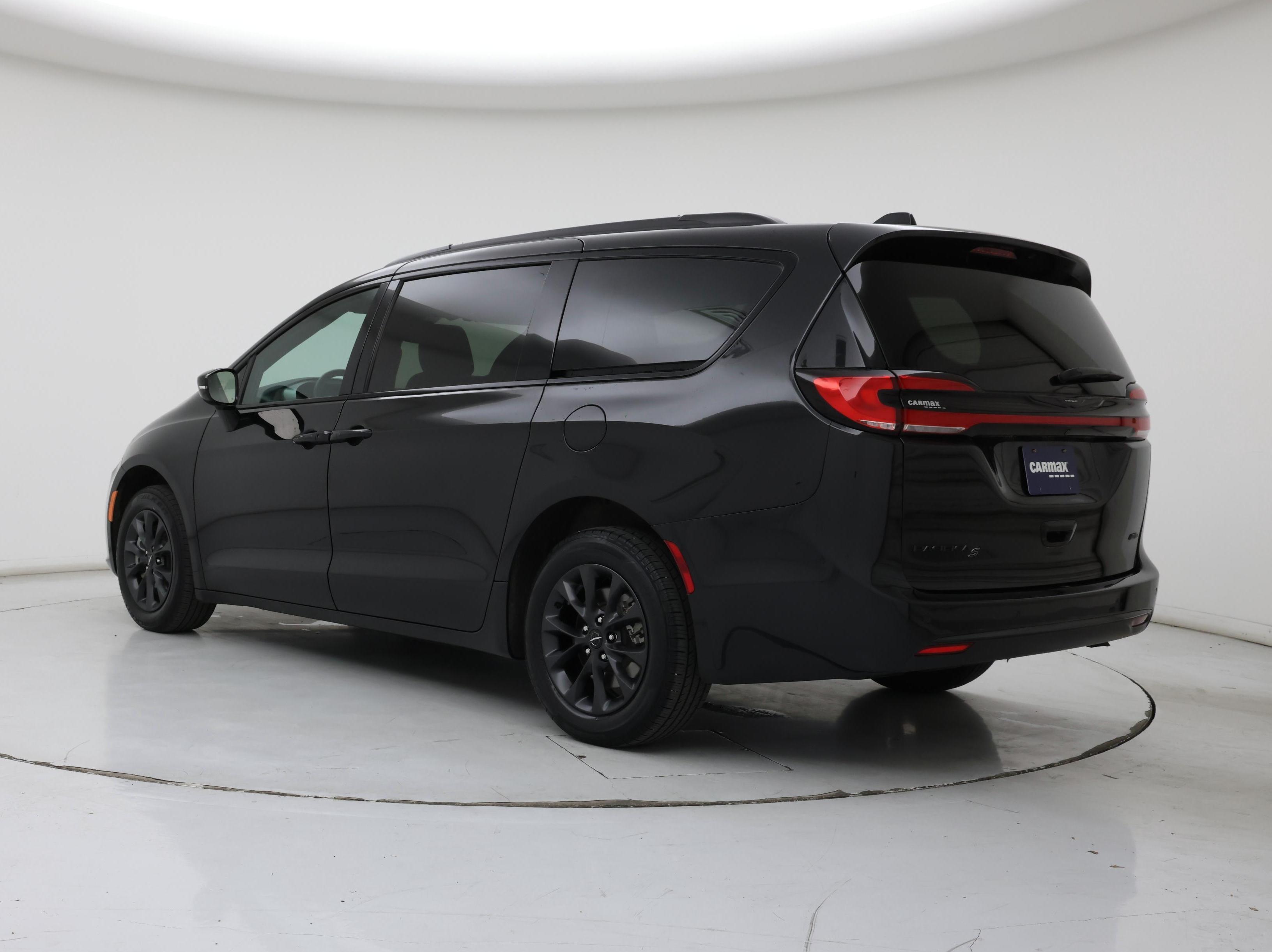 Thumbnail: 2021 Chrysler Pacifica - 2