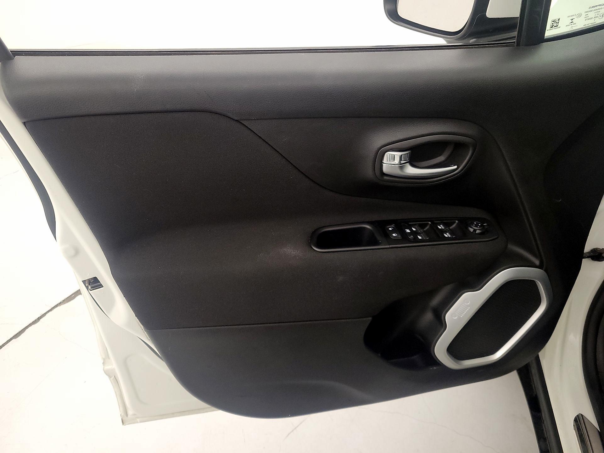 Thumbnail: 2021 Jeep Renegade - 12