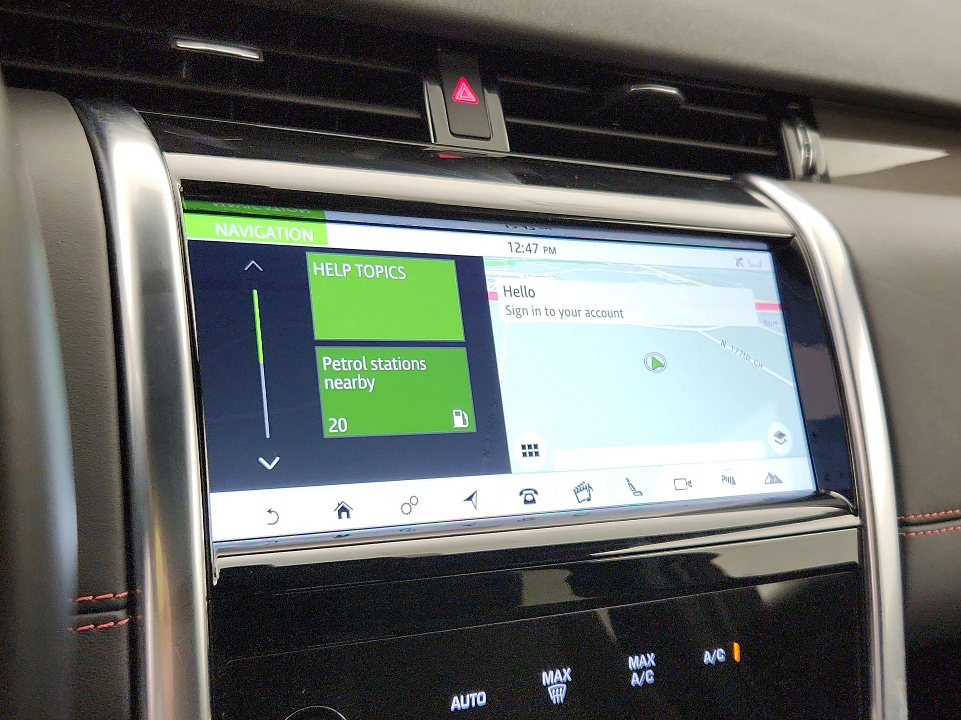 Thumbnail: 2020 Land Rover Discovery Sport - 14